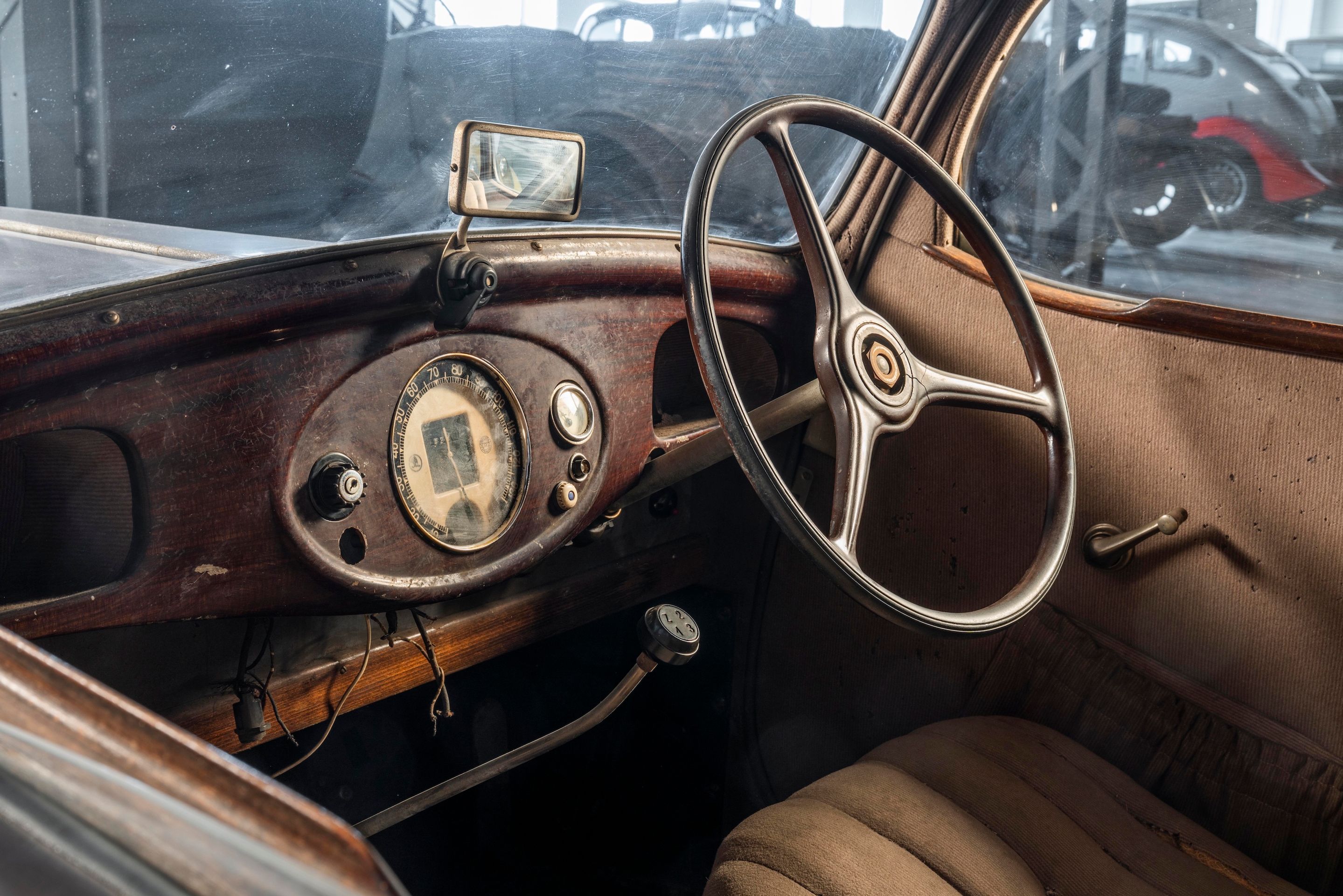 Unikátní historické vozy v nové expozici Škoda Muzea - Škoda Muzeum ukáže unikátní historické vozy před renovací (22/48)