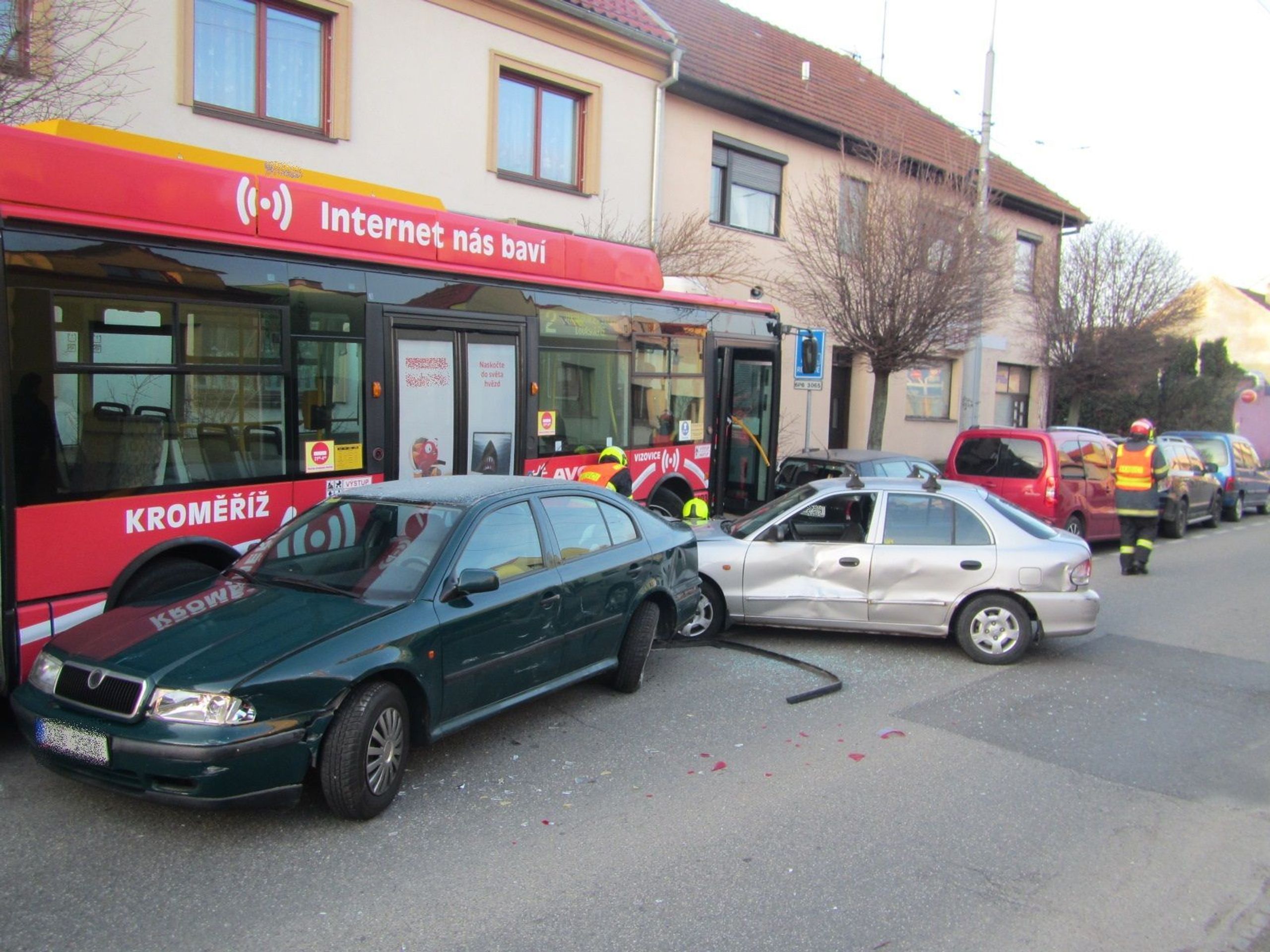 Nehoda trolejbusu ve Zlíně - 1 - GALERIE: Nehoda trolejbusu ve Zlíně (1/13)