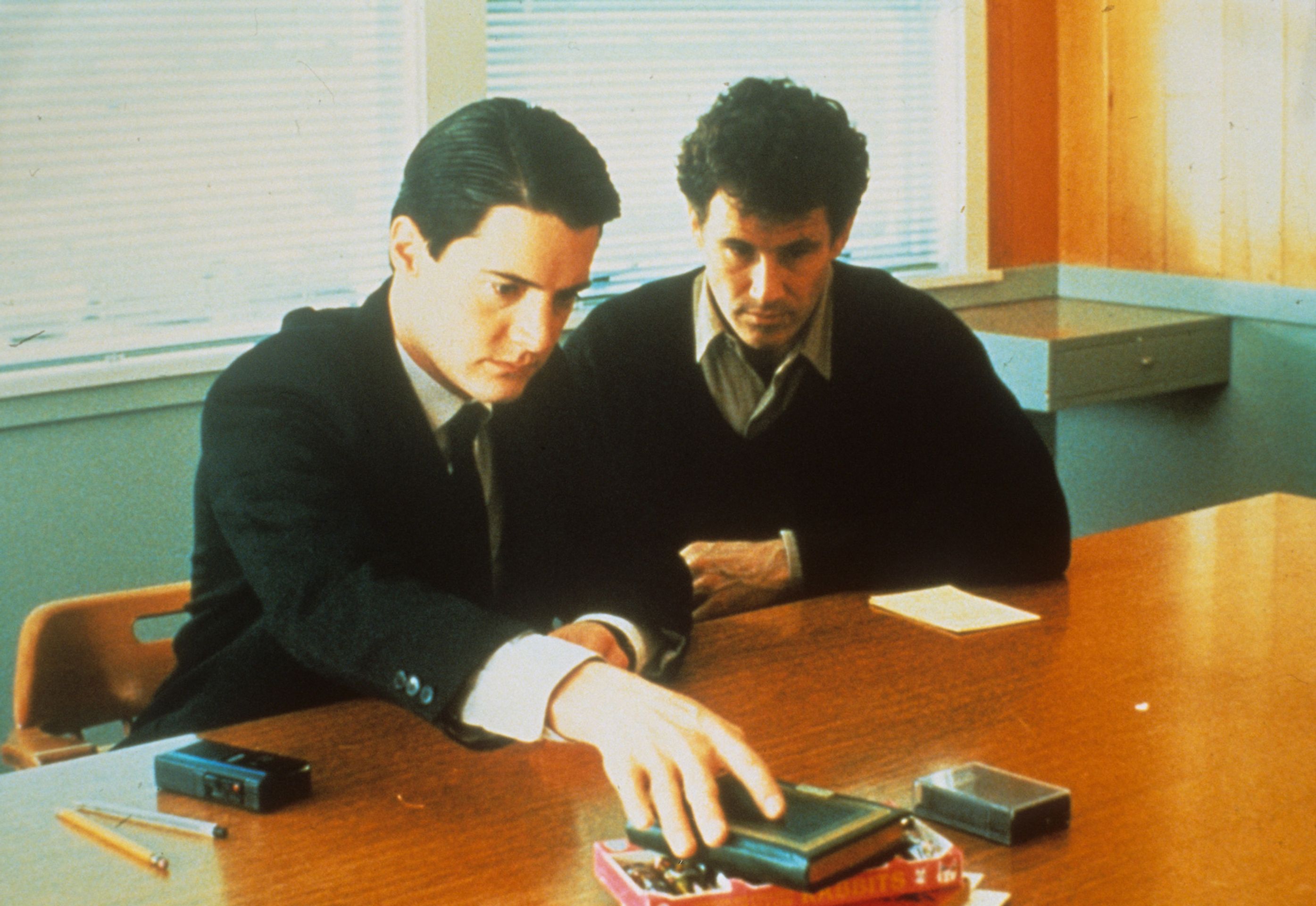 Kyle MacLachlan v seriálu Městečko Twin Peaks, 1990 (1) - David Lynch (8/12)