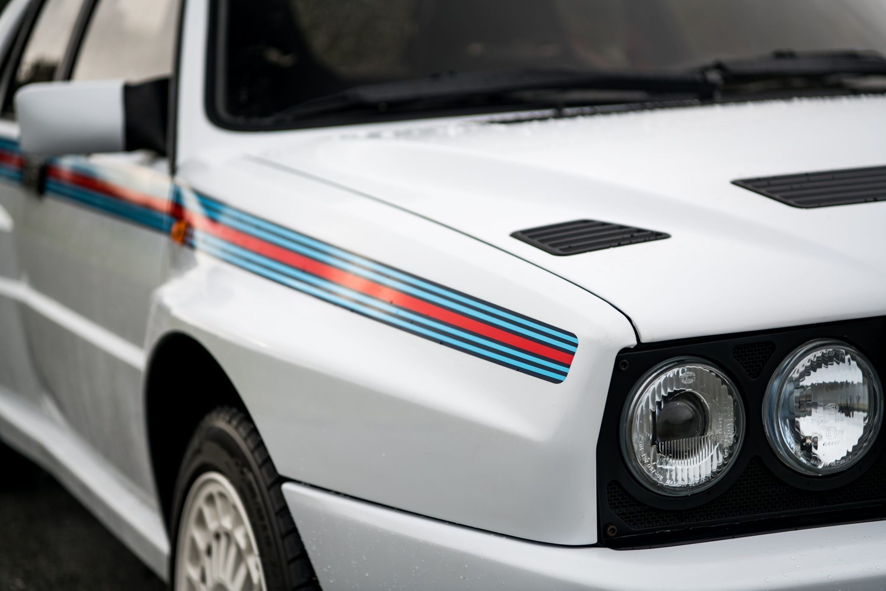 Lancia Delta Integrale Martini 5 Evoluzione - 46 - Fotogalerie: Skoro třicet let stará, ale pořád krásná Lancia Delta (9/20)