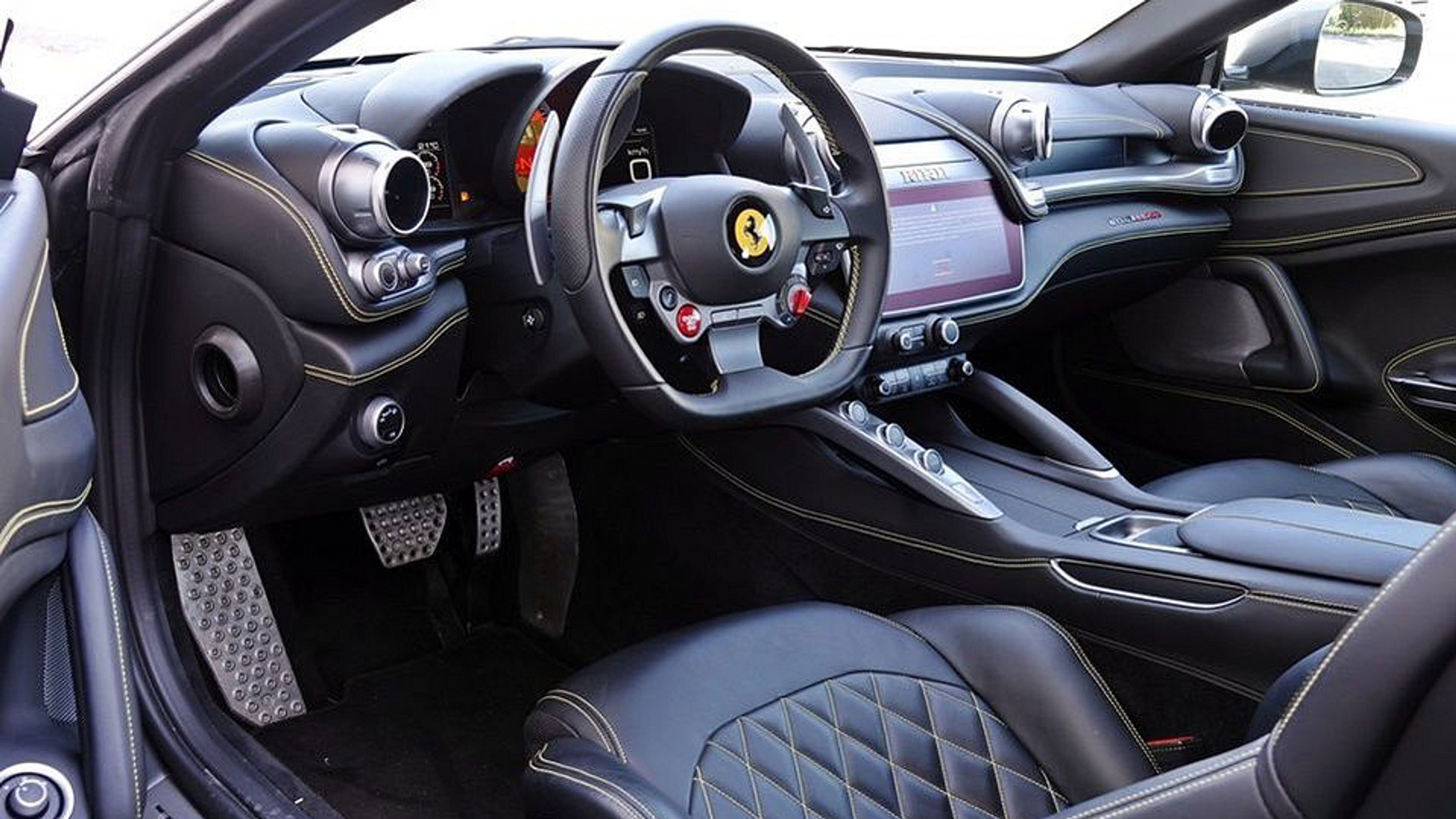 Ferrari GTC4Lusso a Ferrari 488 Spider - Luxusní ferrari v aukci ministerstva vnitra (6/6)