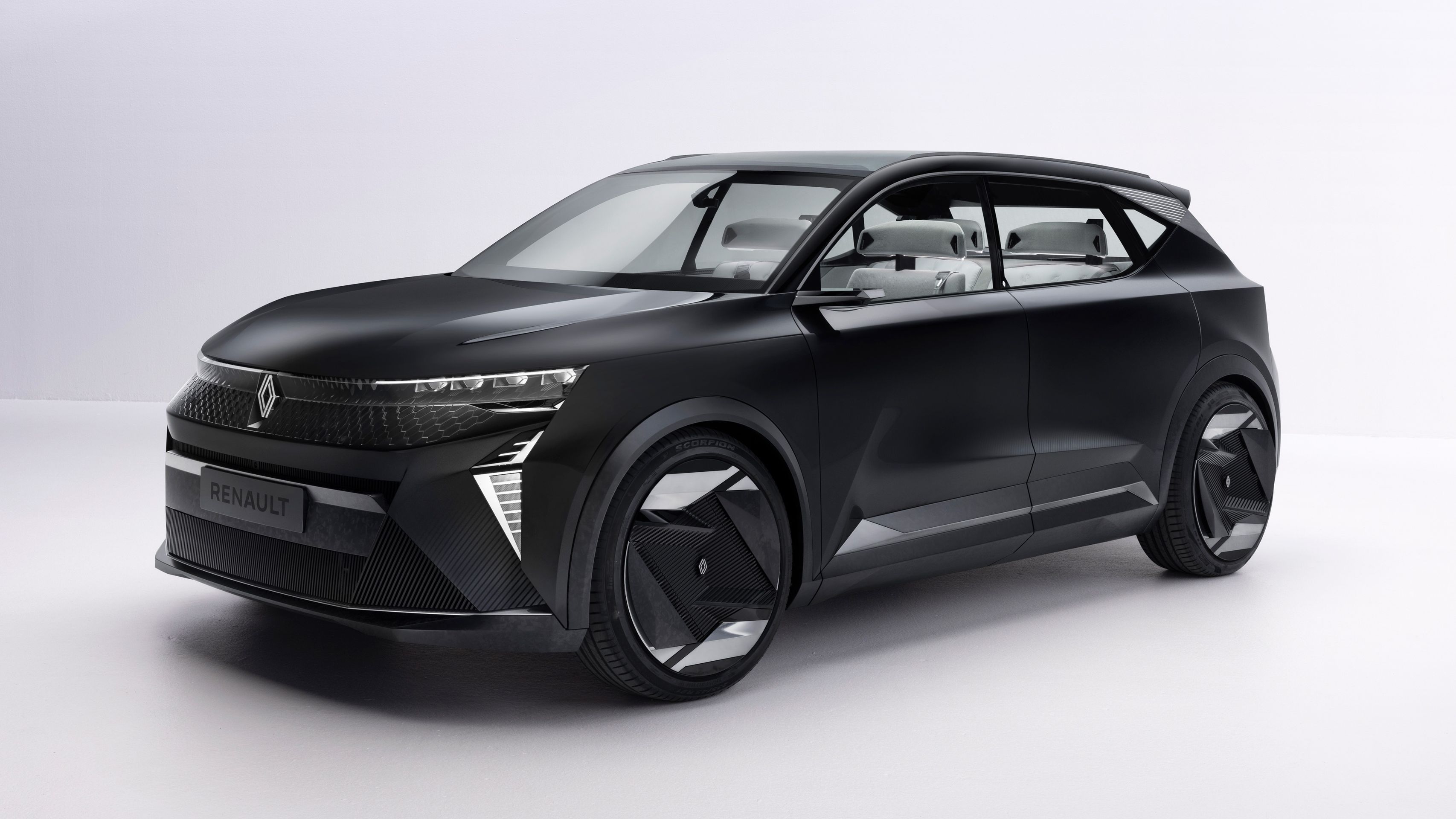 Studie Scénic Vision - Nový Renault  Scénic E-Tech Electric s minimálním maskováním (8/8)