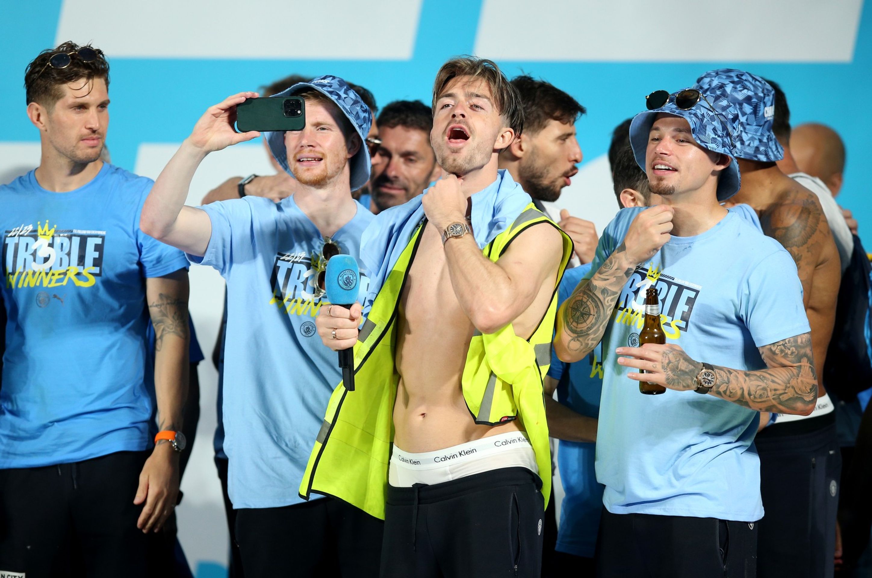 Jack Grealish byl tahounem oslav Manchesteru City - Jack Grealish na oslavách Manchesteru City (4/5)