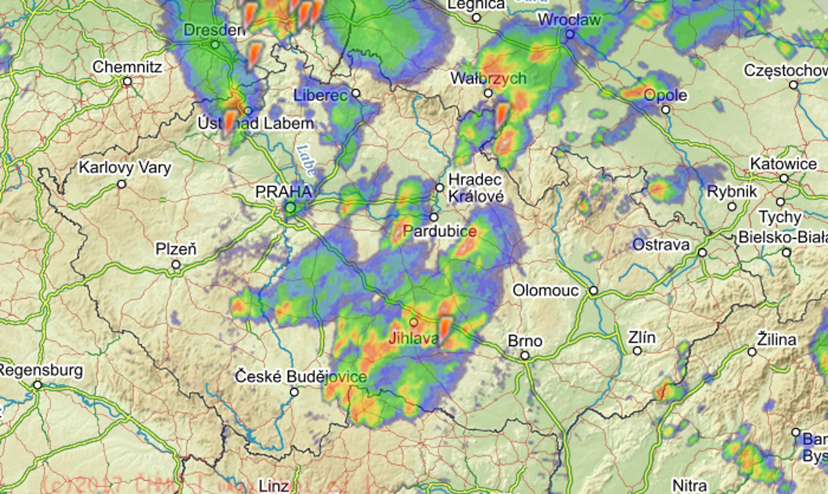 Meteomapa srážek 28.6. 2017 - 17:20 - GALERIE: Kroupy očima čtenářů (5/10)