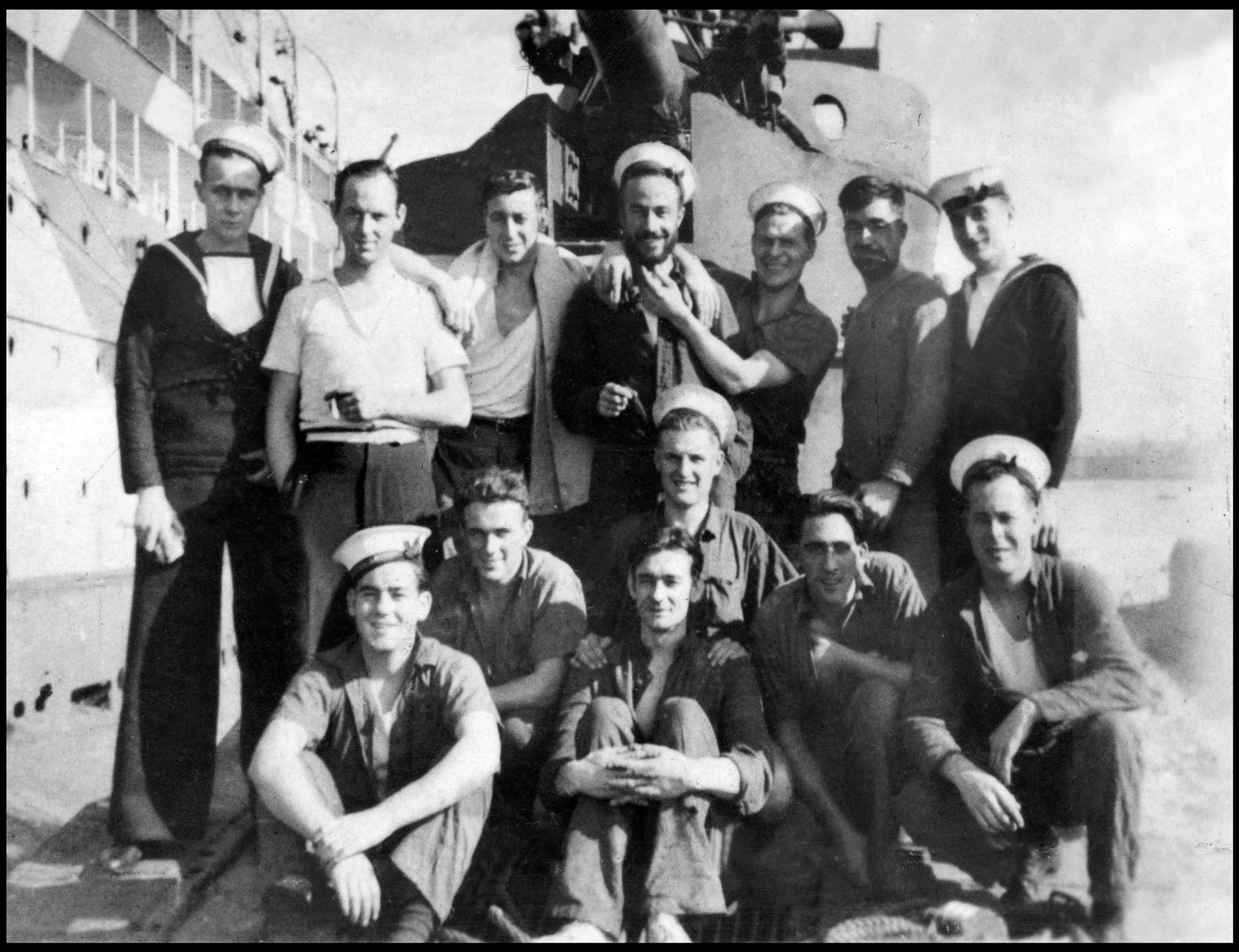HMS Triumph - HMS Triumph (1/4)