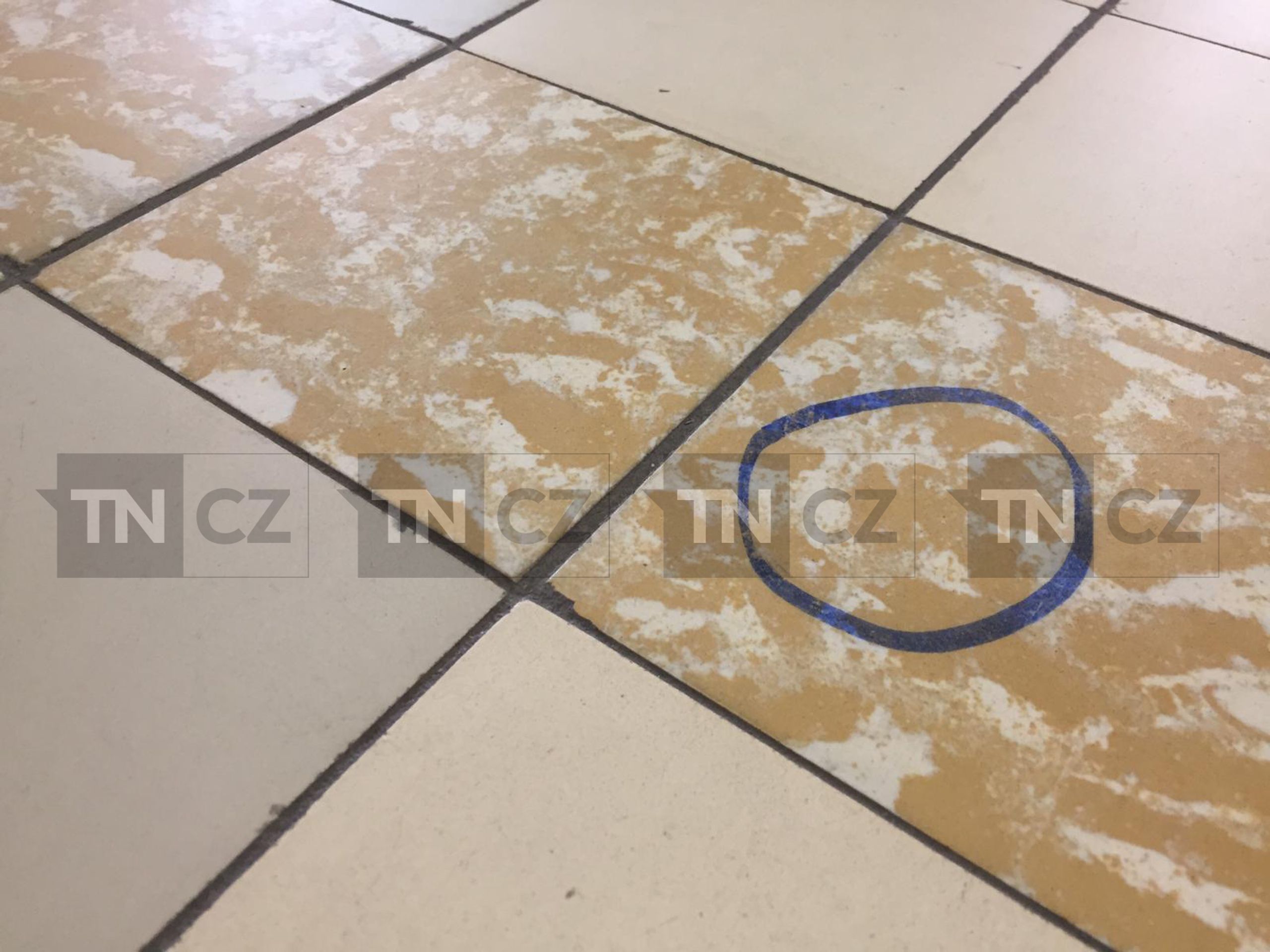 Fotografie z místa tragédie v ostravské nemocnici - 10 - GALERIE: Fotografie z místa tragédie v ostravské nemocnici (10/14)