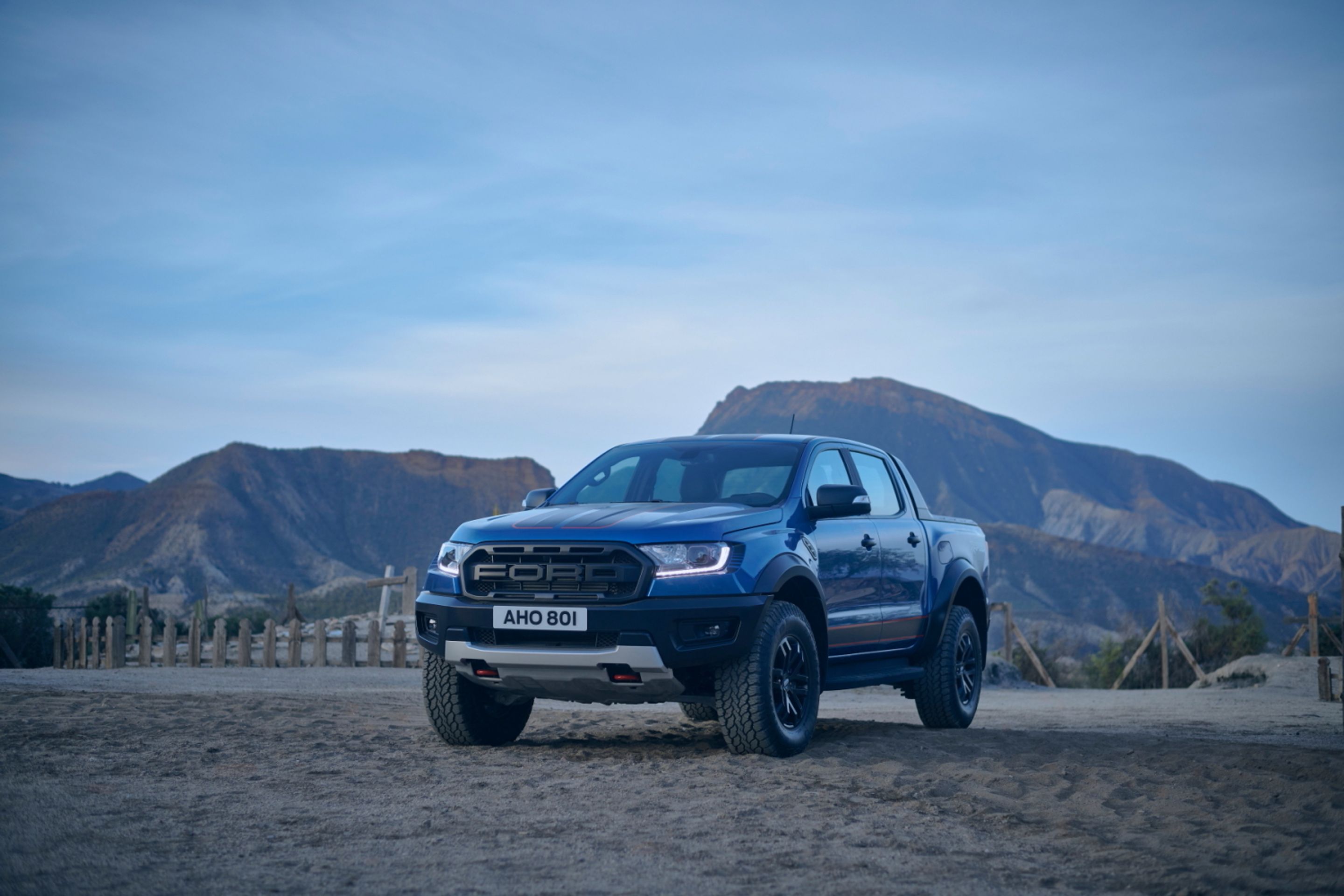 Ford Ranger Raptor Special Edition - 8 - Fotogalerie: Drsný Ford Raptor v limitované edici (4/9)
