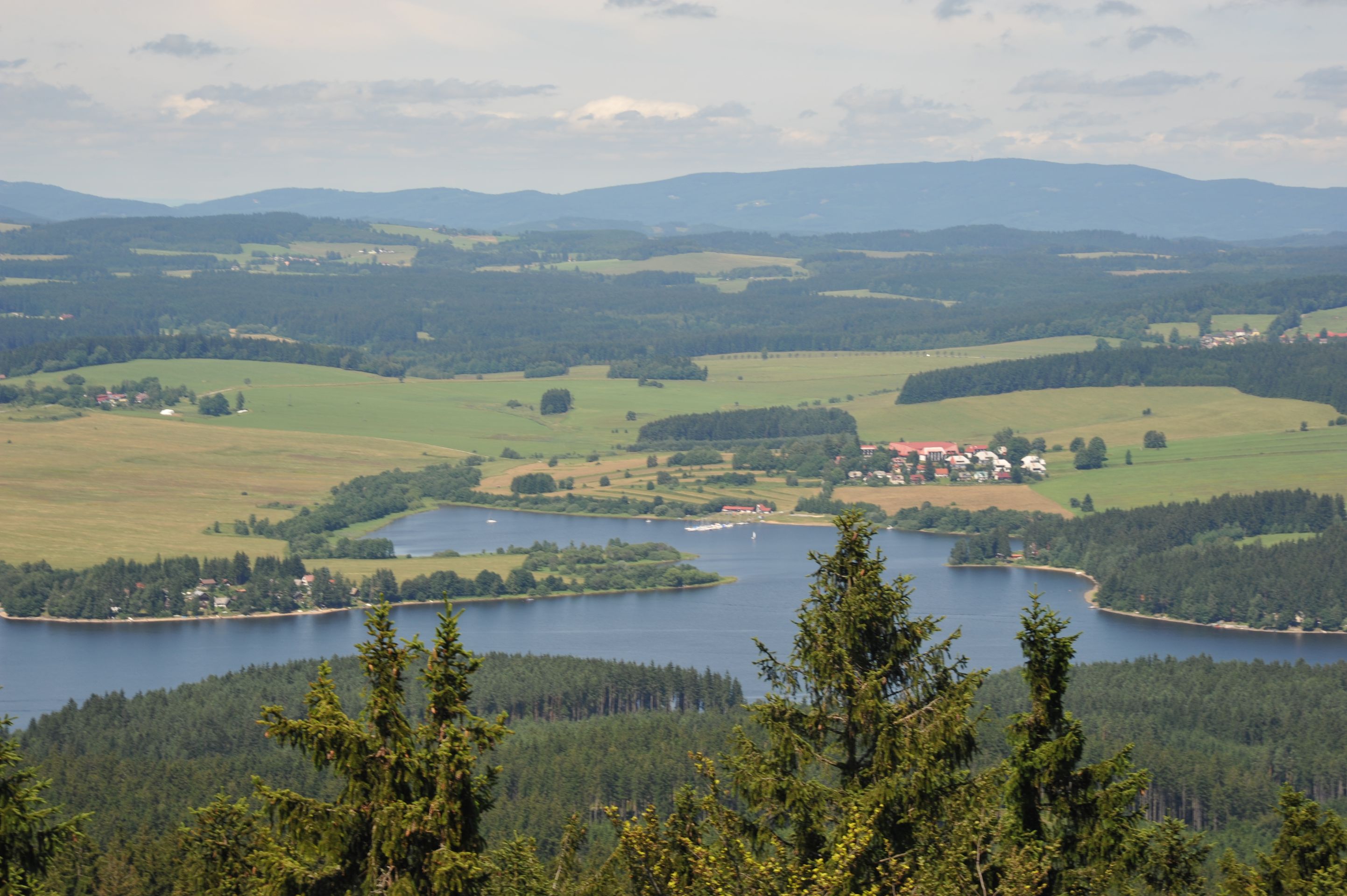 Vodní nádrž Lipno - 1 - GALERIE: Vodní NEJ Česka (13/26)