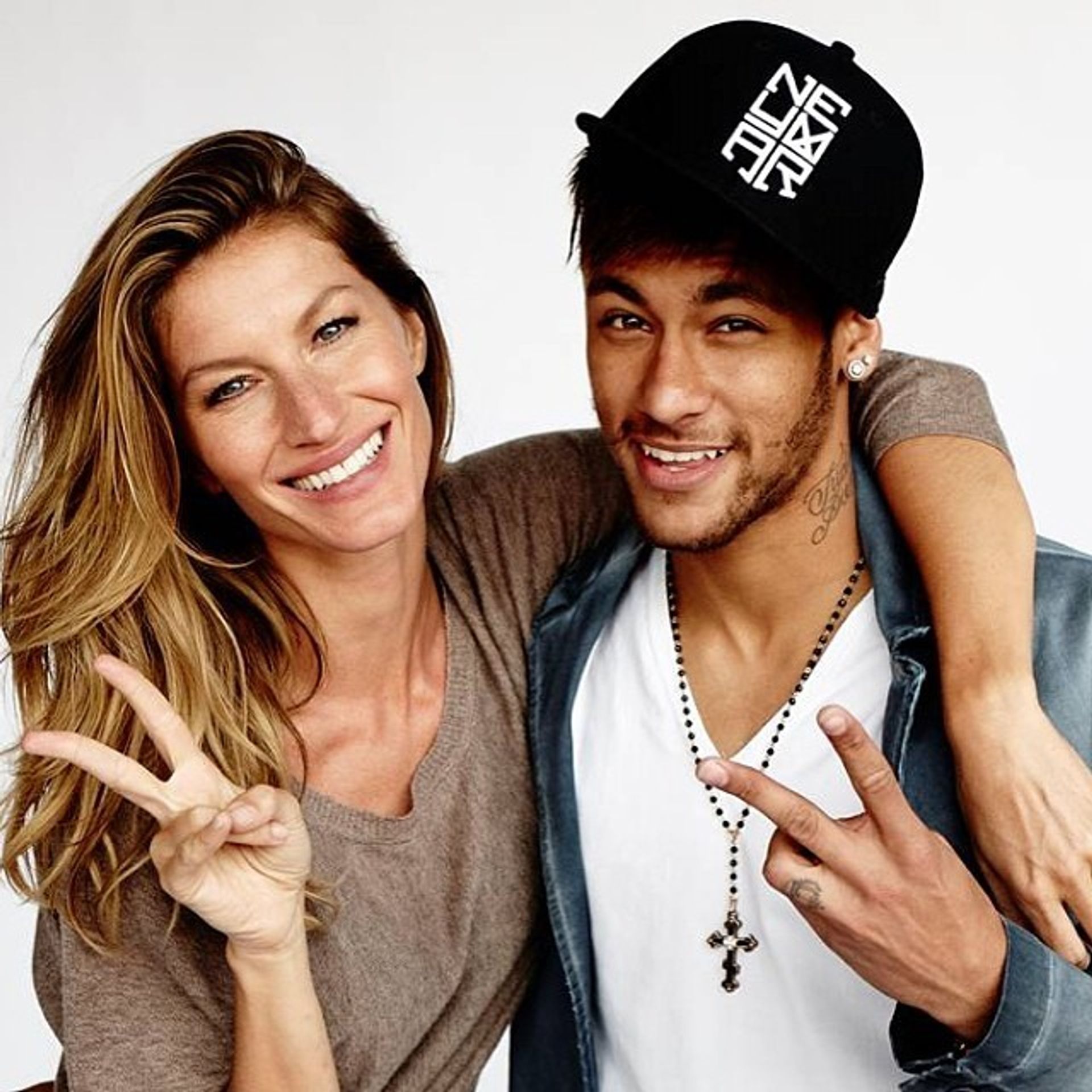 Neymar a Gisele Bündchen - 7 - GALERIE: Neymar pózoval s Gisele Bündchen pro Vogue (2/10)