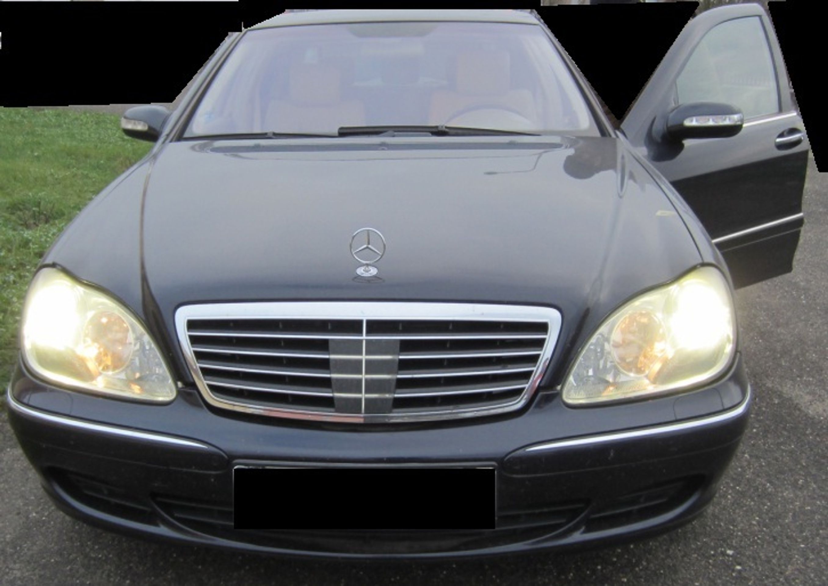 ÚZSVM: Mercedes Benz S600 - 1 - GALERIE: ÚZSVM - Mercedes Benz S600 (1/3)