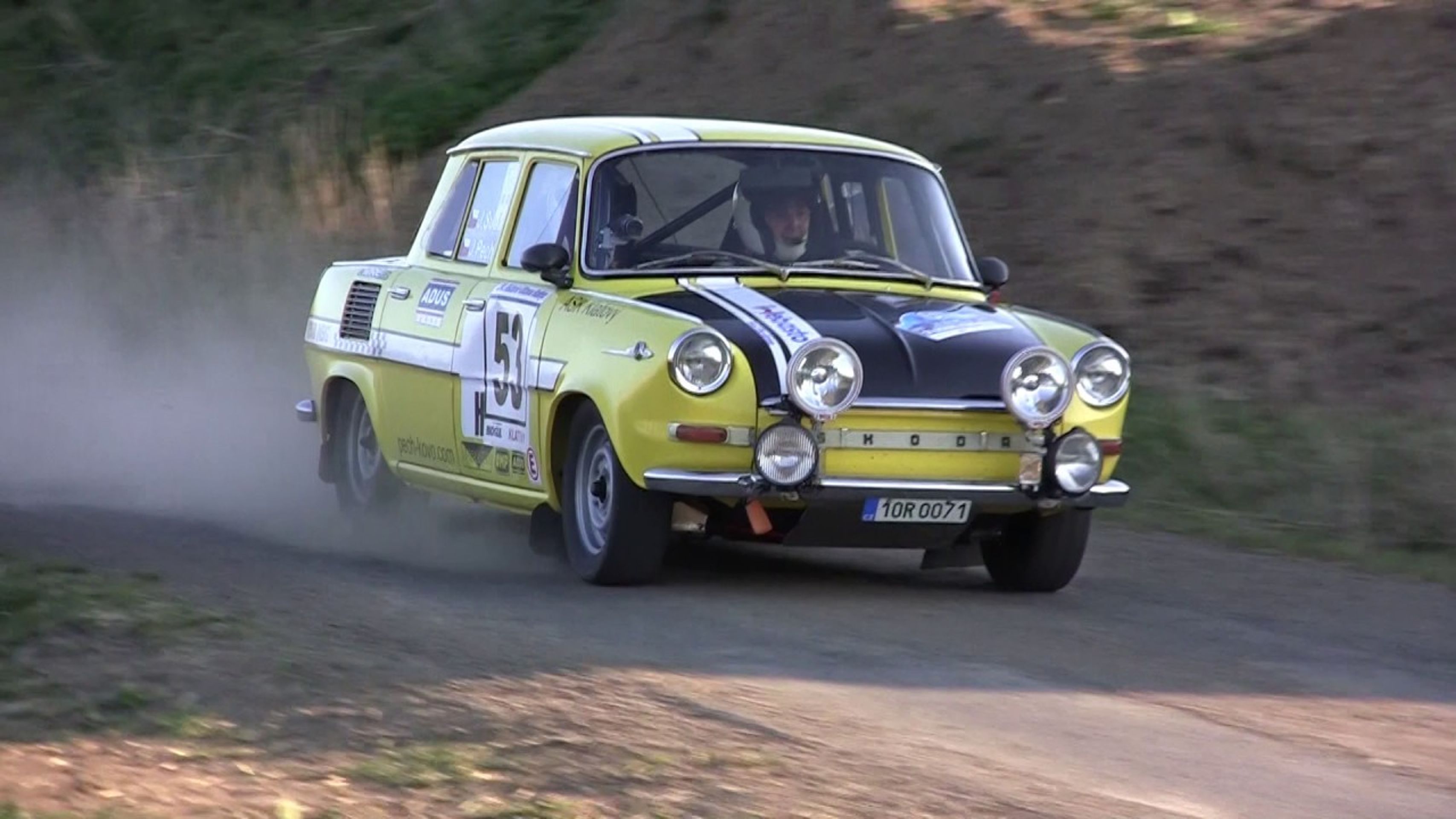 Historické škodovky se chystají na legendární "Monte" - Fotogalerie: Historické škodovky míří na legendární "Monte" (9/11)