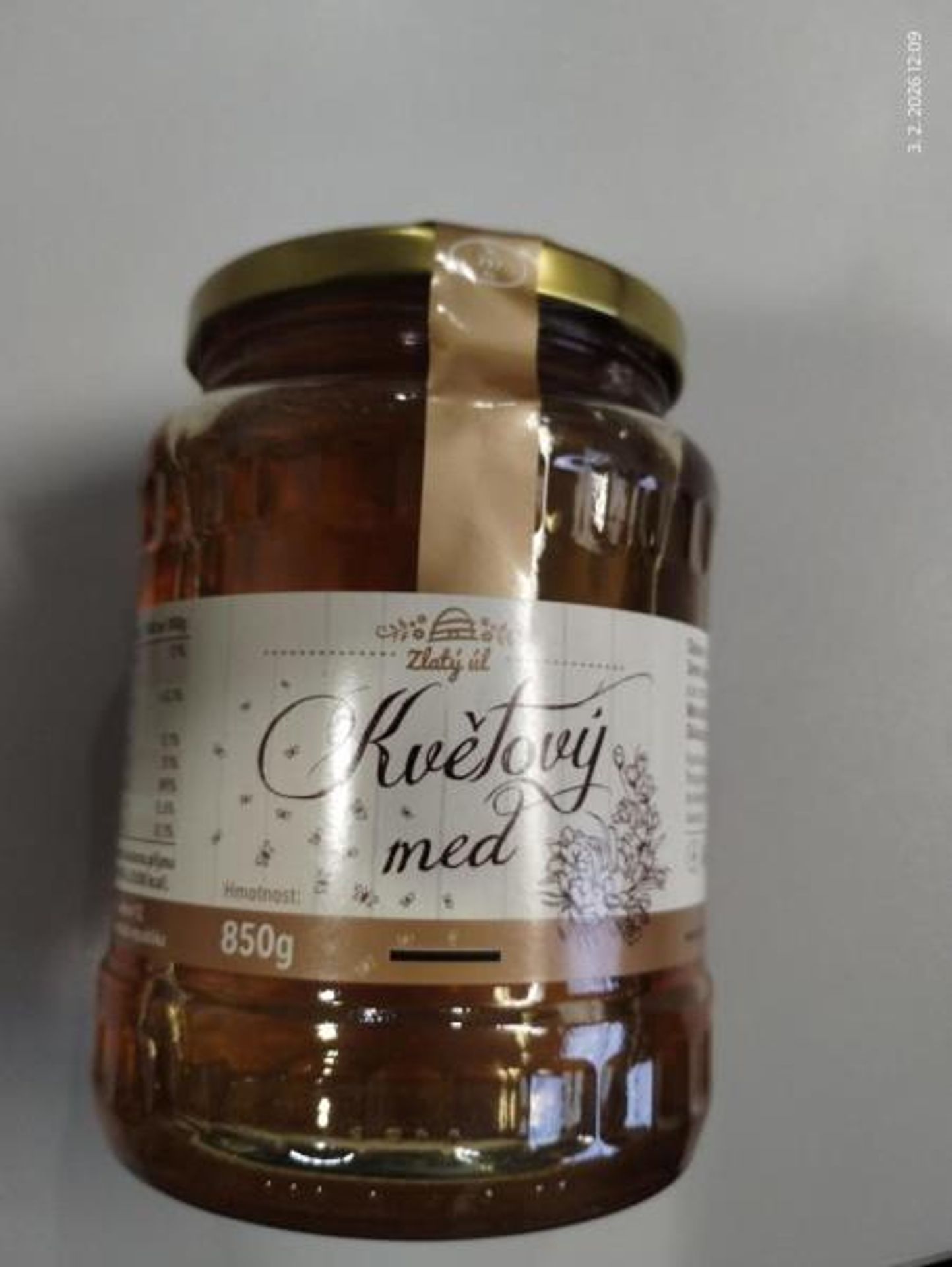 Květový med, zlatý úl - Závadný med, sušenky a oříšky (3/14)