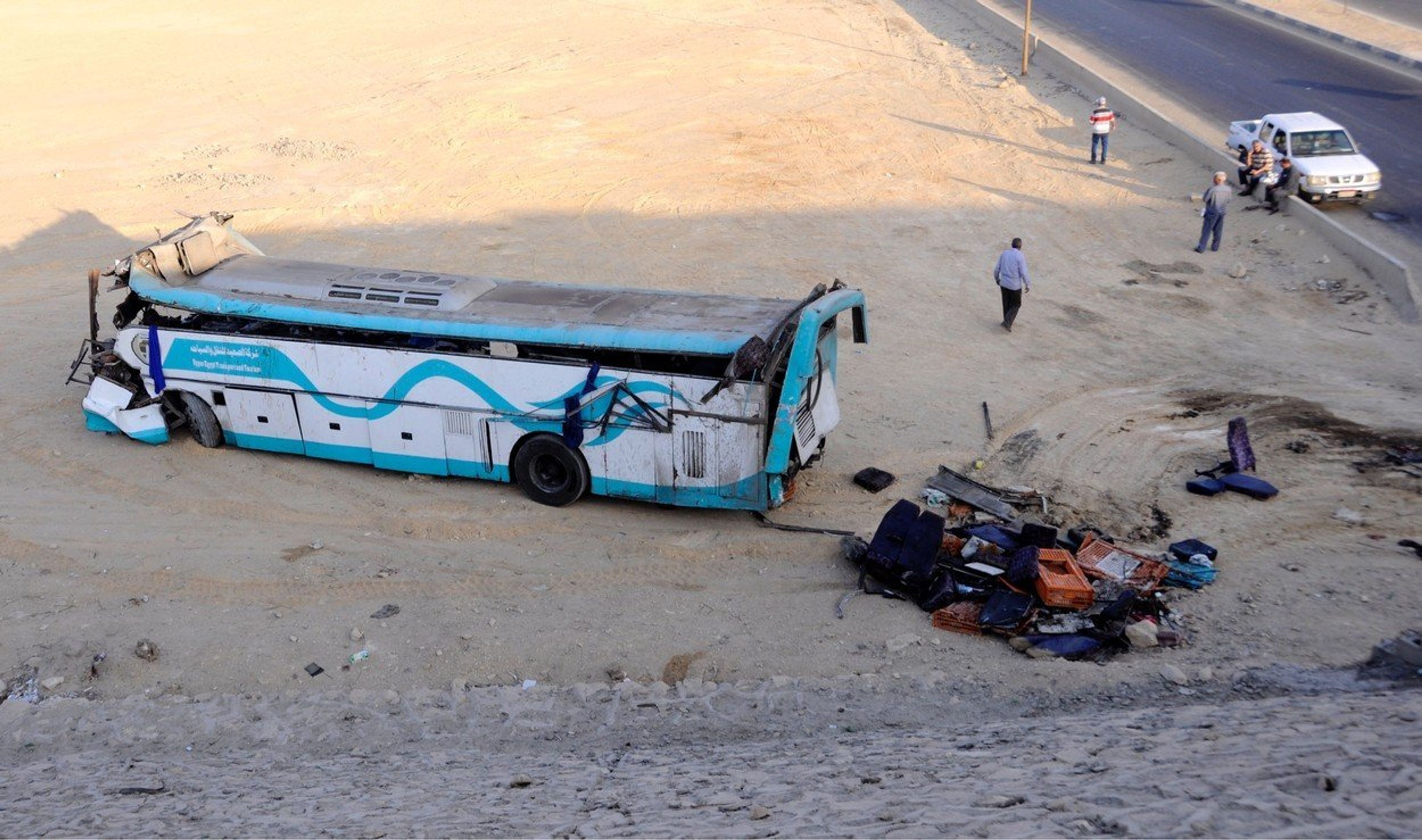 Nehoda turistického autobusu v Egyptě - 2 - GALERIE: Nehoda turistického autobusu v Egyptě (2/3)