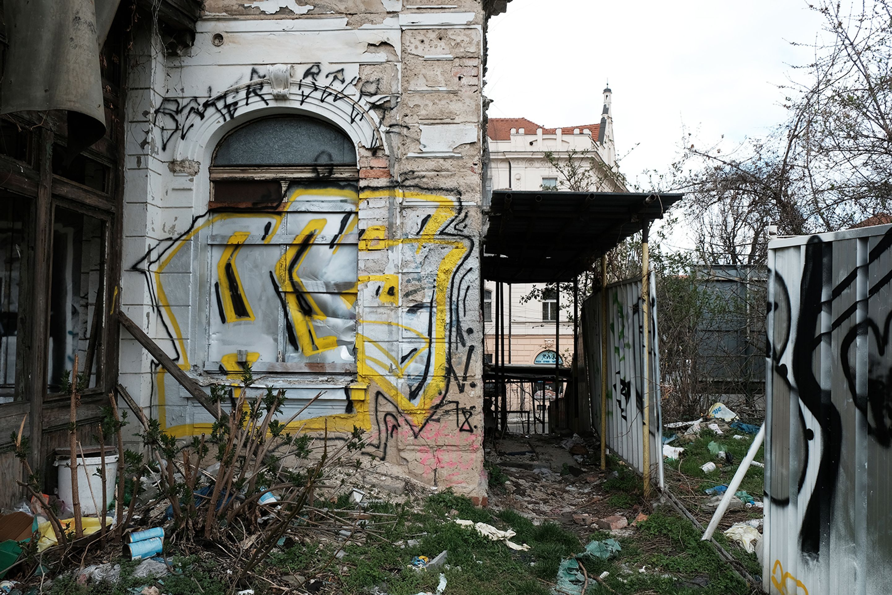 Nádraží Vyšehrad v Praze chátrá - 16 - GALERIE: Nádraží Vyšehrad v Praze chátrá (5/19)