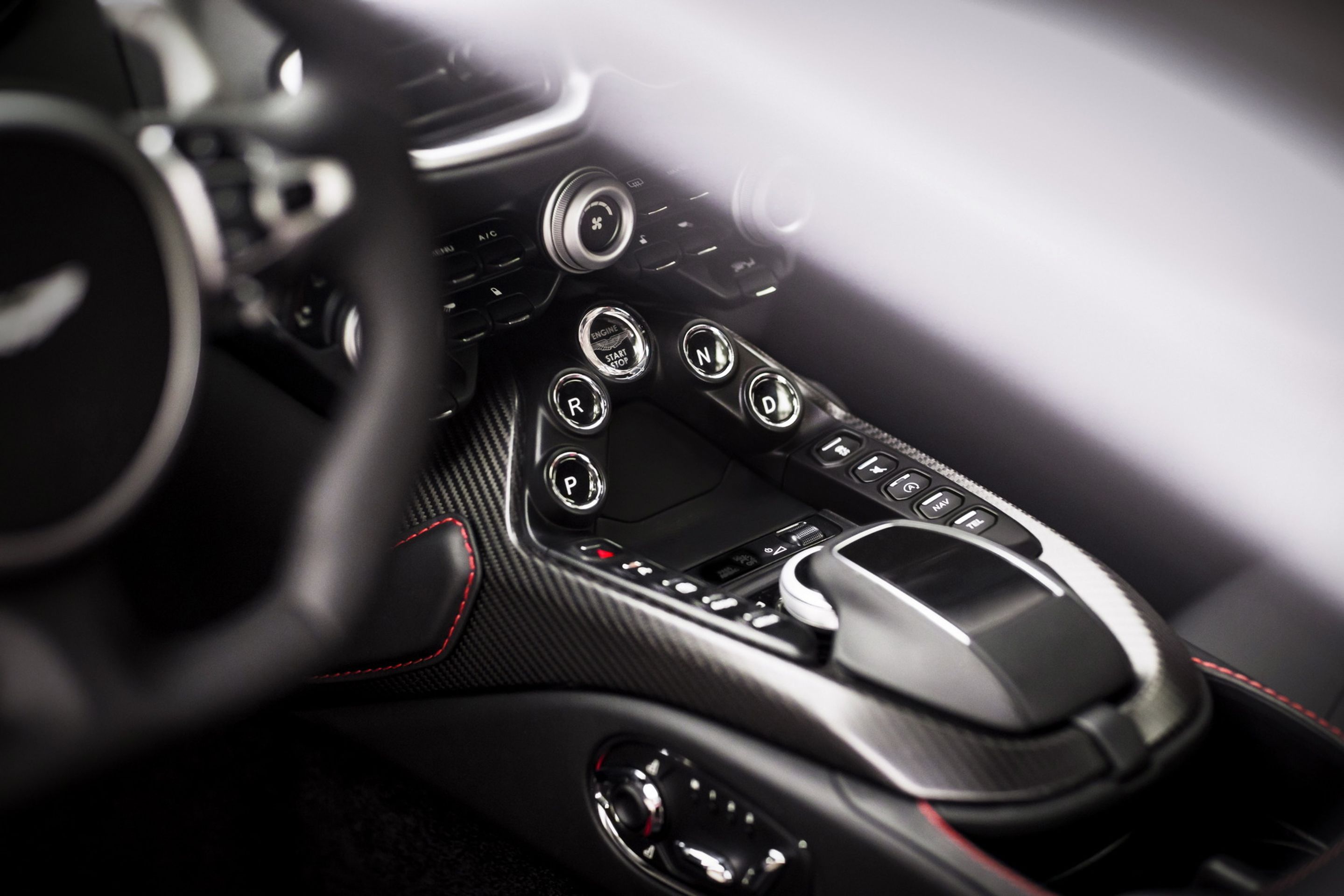 Aston Martin - 60 - FOTOGALERIE: Aston Martin V8 Vantage (13/36)