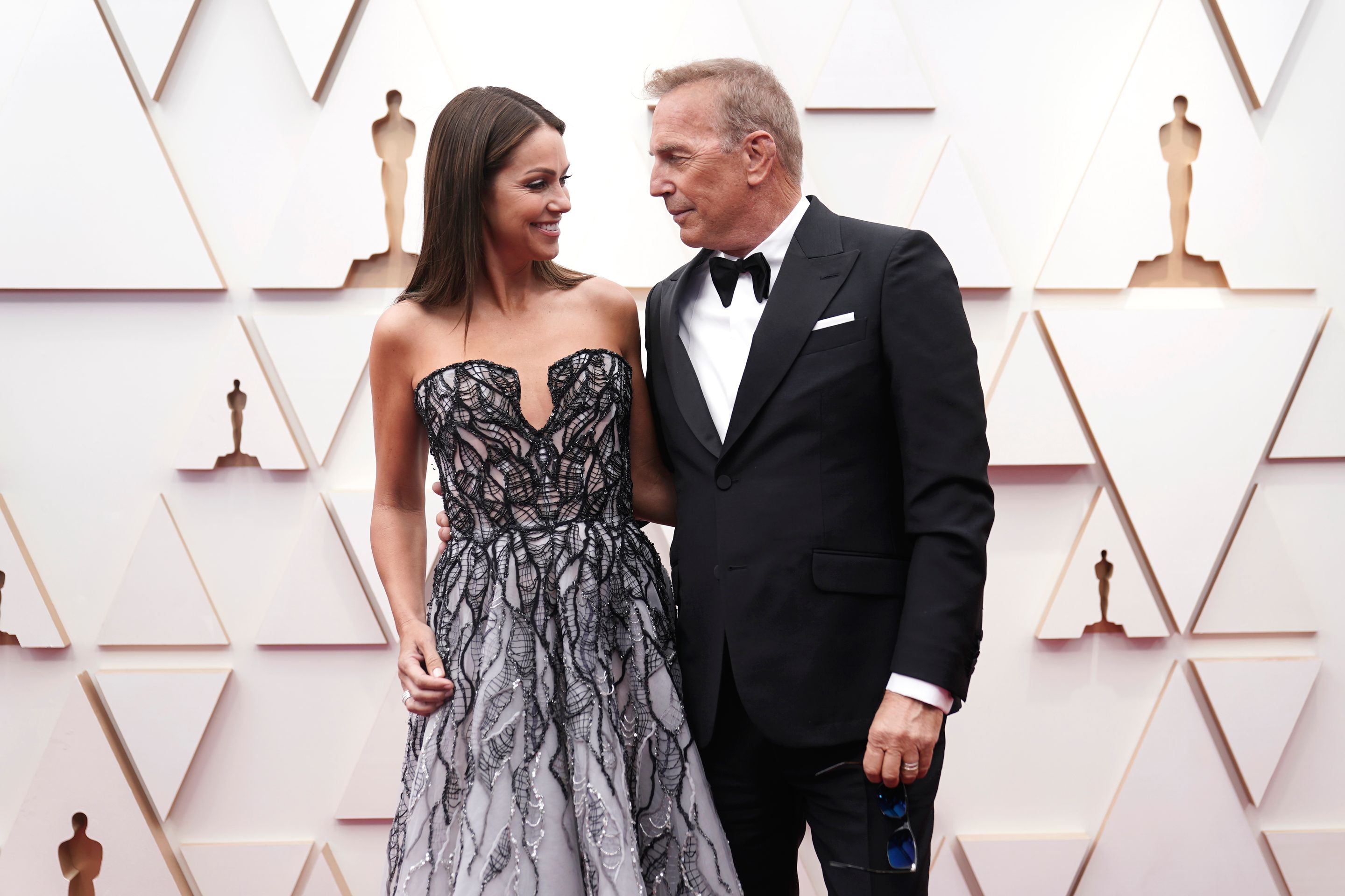 Kevin Costner s manželkou Christine Baumgarnerovou - Kevin Costner (4/4)