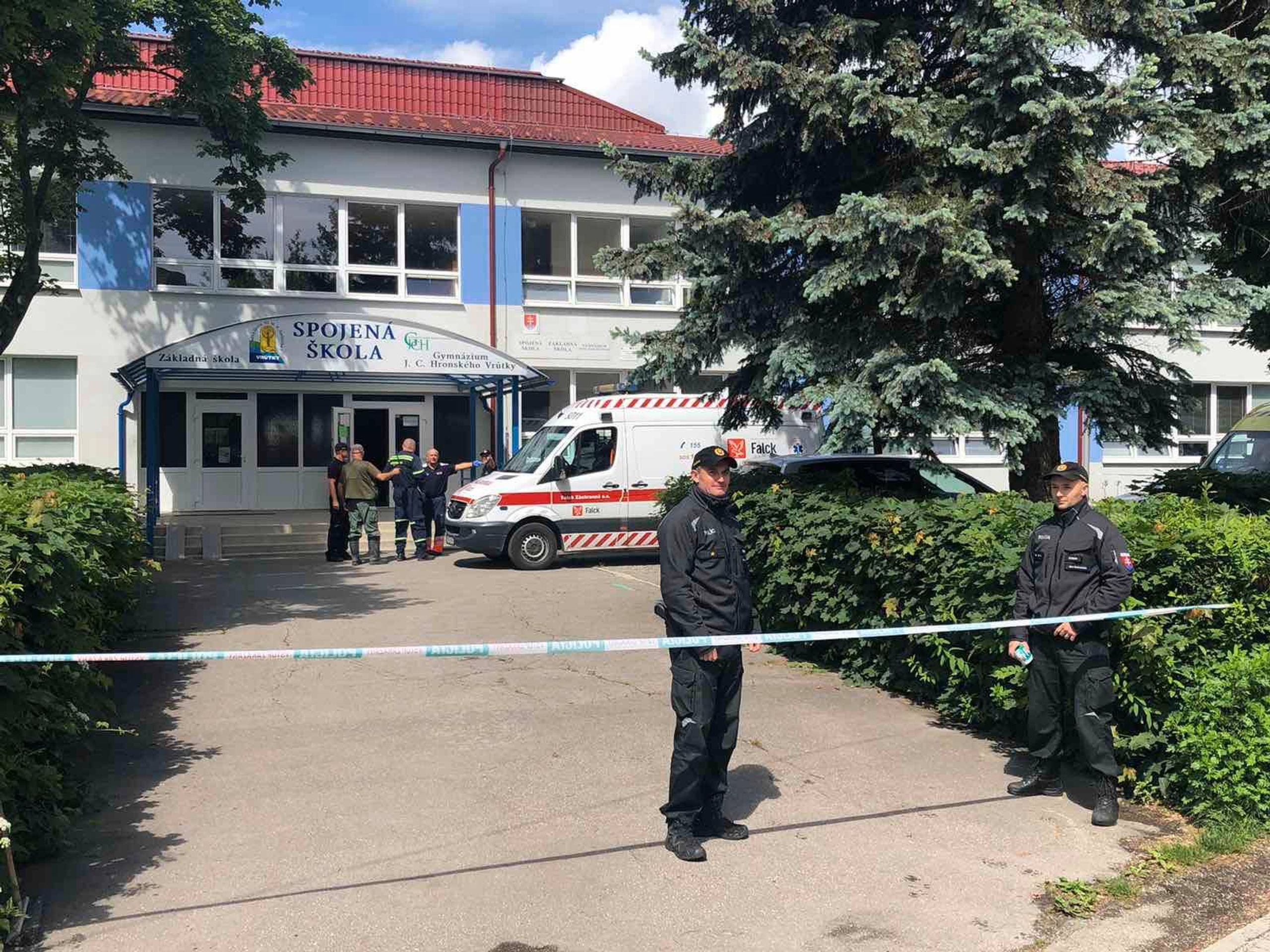 Útok ve škole na Slovensku - GALERIE: Útok nožem ve škole na Slovensku (4/4)