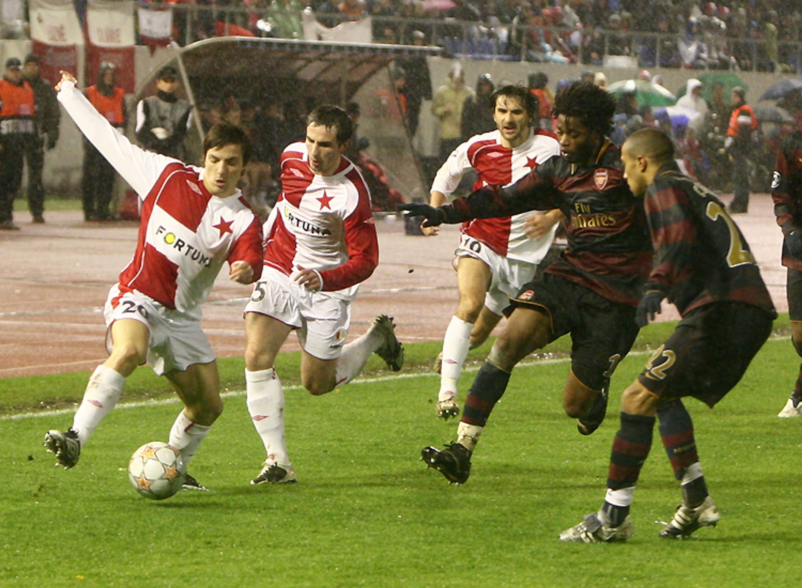 Slavia po Arsenalu přívítá na Strahově v rámci Ligy mistrů i Sevillu. - Senzace: Slavia ukradla Arsenalu bod! (3/8)