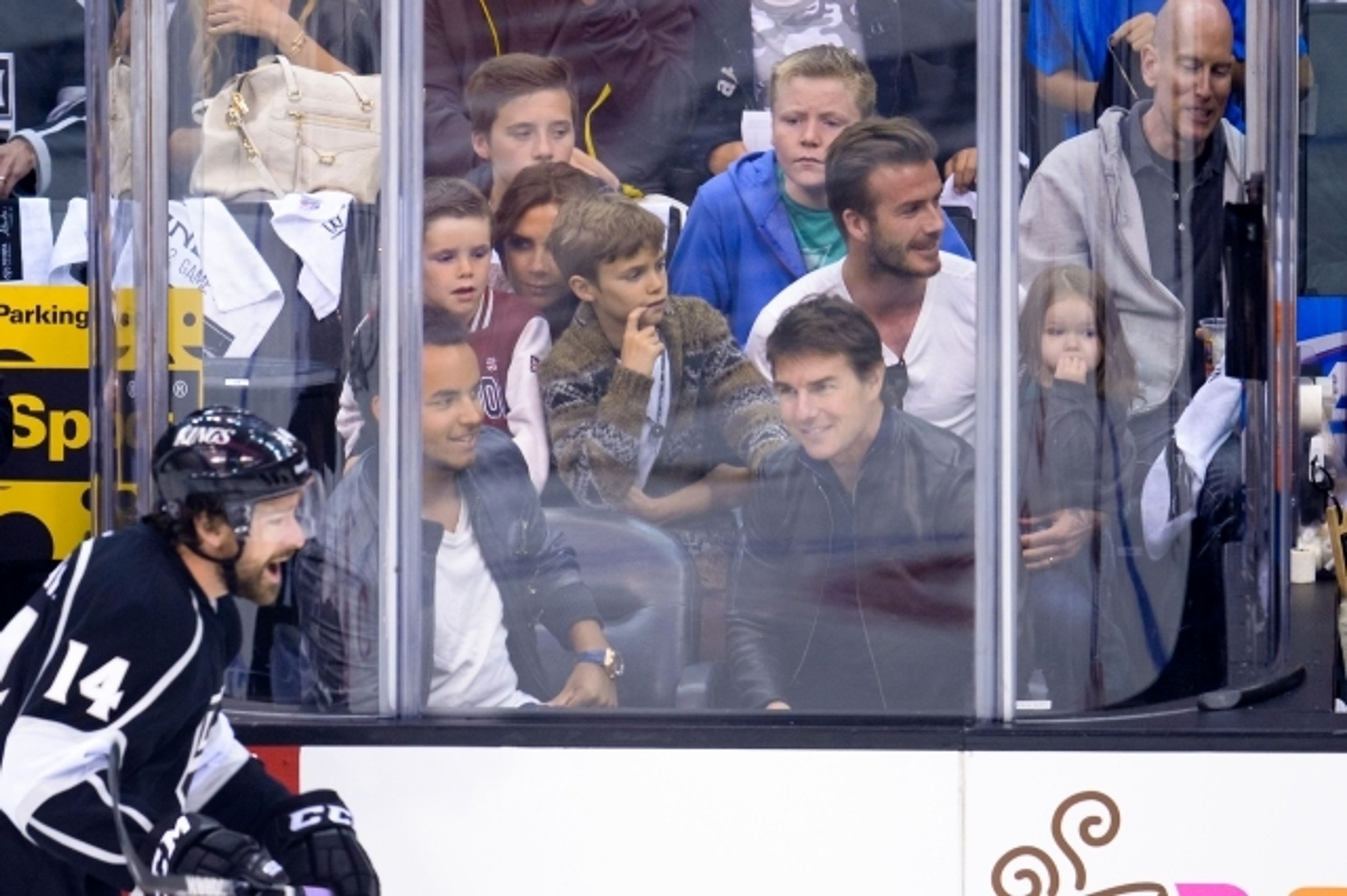 David Beckham a Tom Cruise na hokeji - 1 - GALERIE: David Beckham a Tom Cruise na hokeji (3/8)