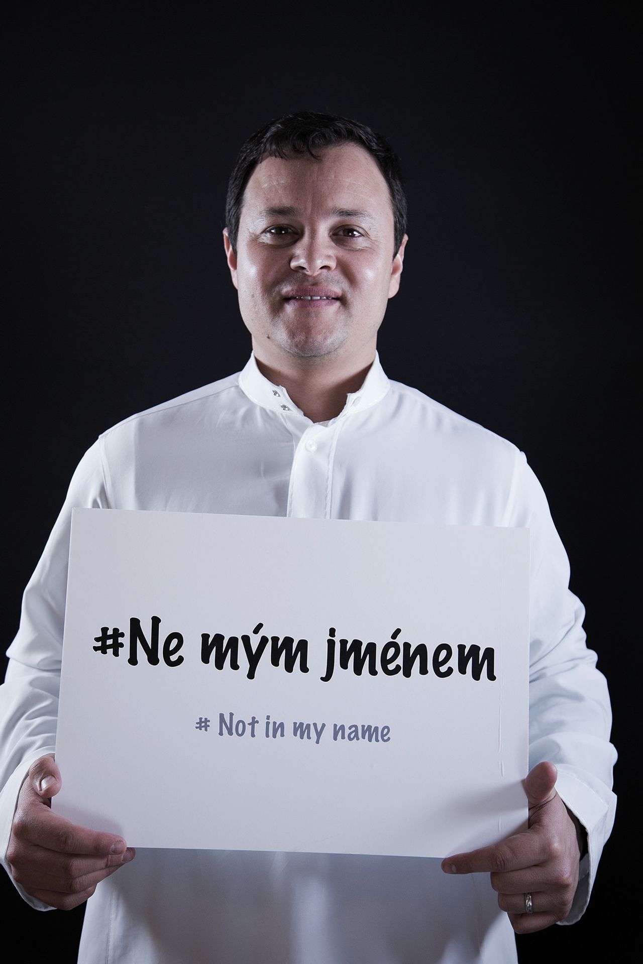 Ne mým jménem - 18 - GALERIE: Ne mým jménem (18/25)