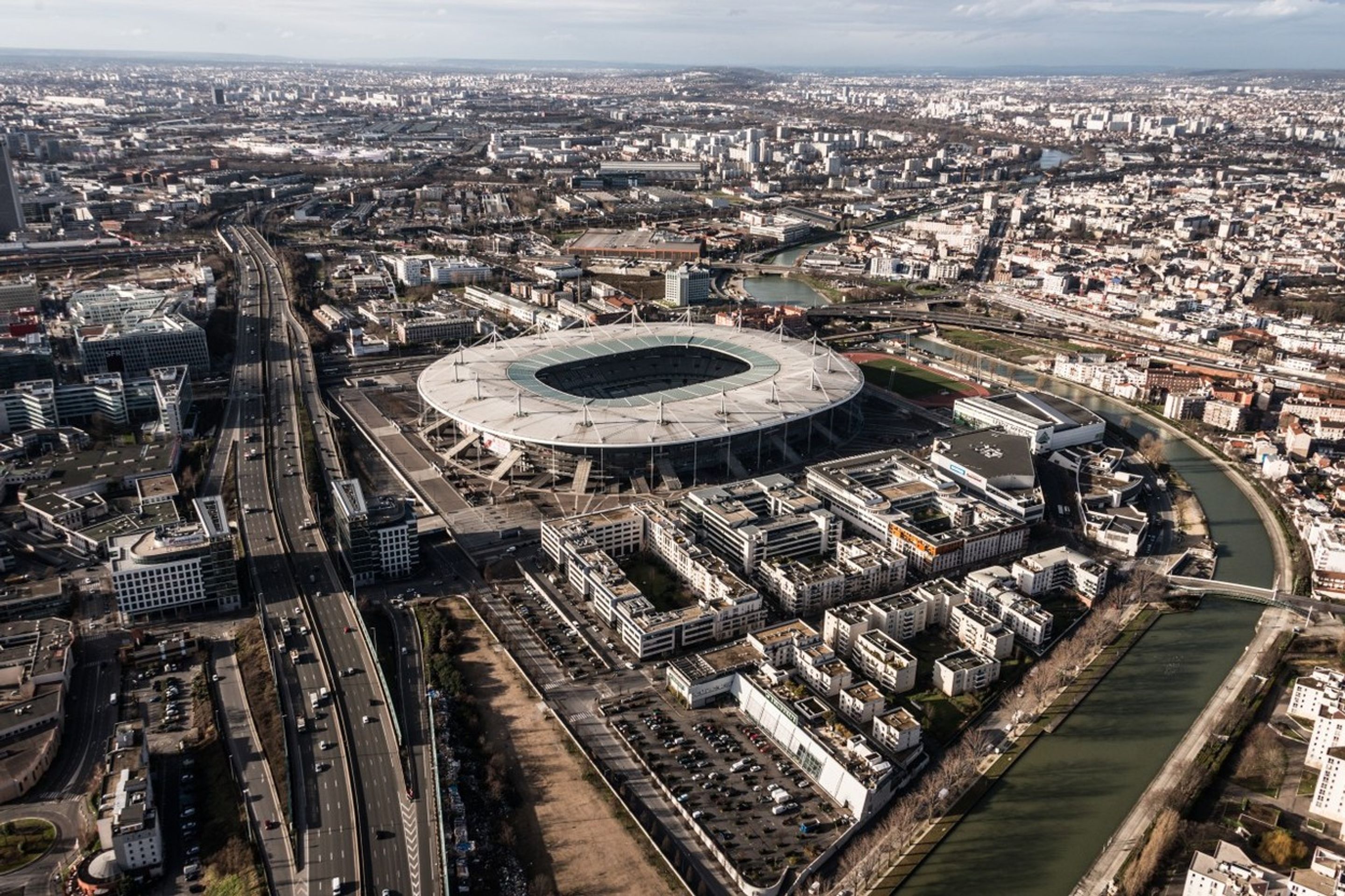 Stade de France - GALERIE: Tady útočili teroristé (4/7)