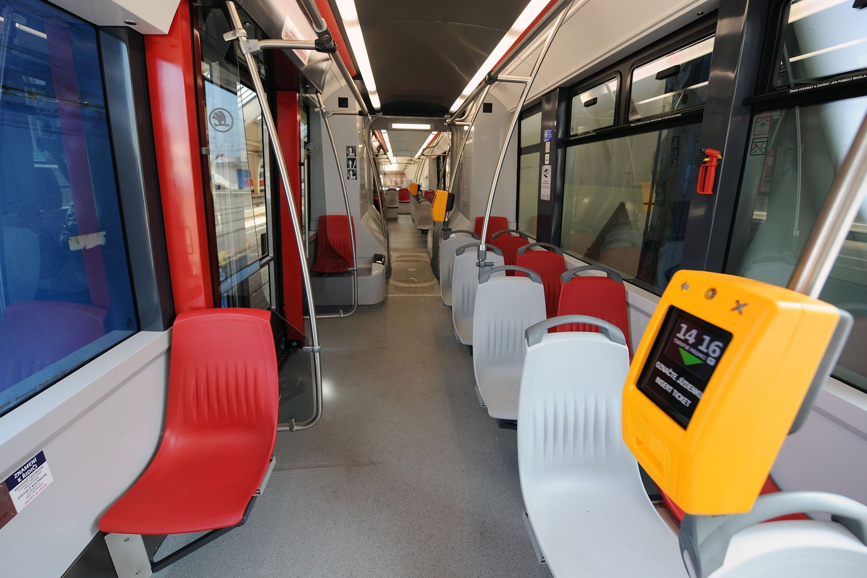 Nová tramvaj Škoda ForCity Alfa - 3 - GALERIE: Představení nové tramvaje Škoda ForCity Alfa (8/14)