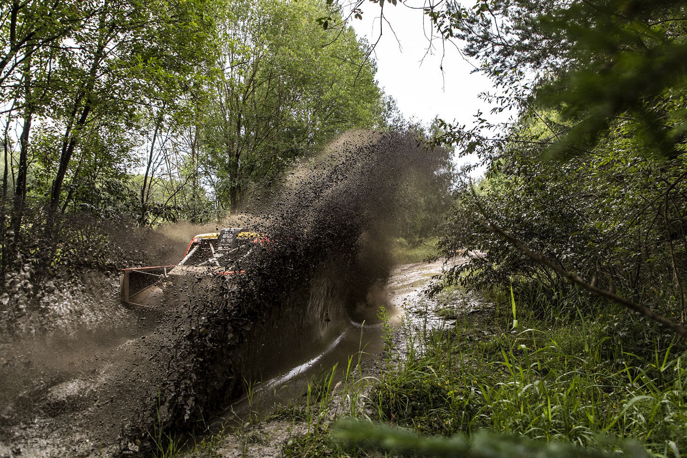Martin Prokop a Ranger Raptor na tankodromu - 13 - GALERIE: Martin Prokop na tankodromu s Ranger Raptorem (4/16)