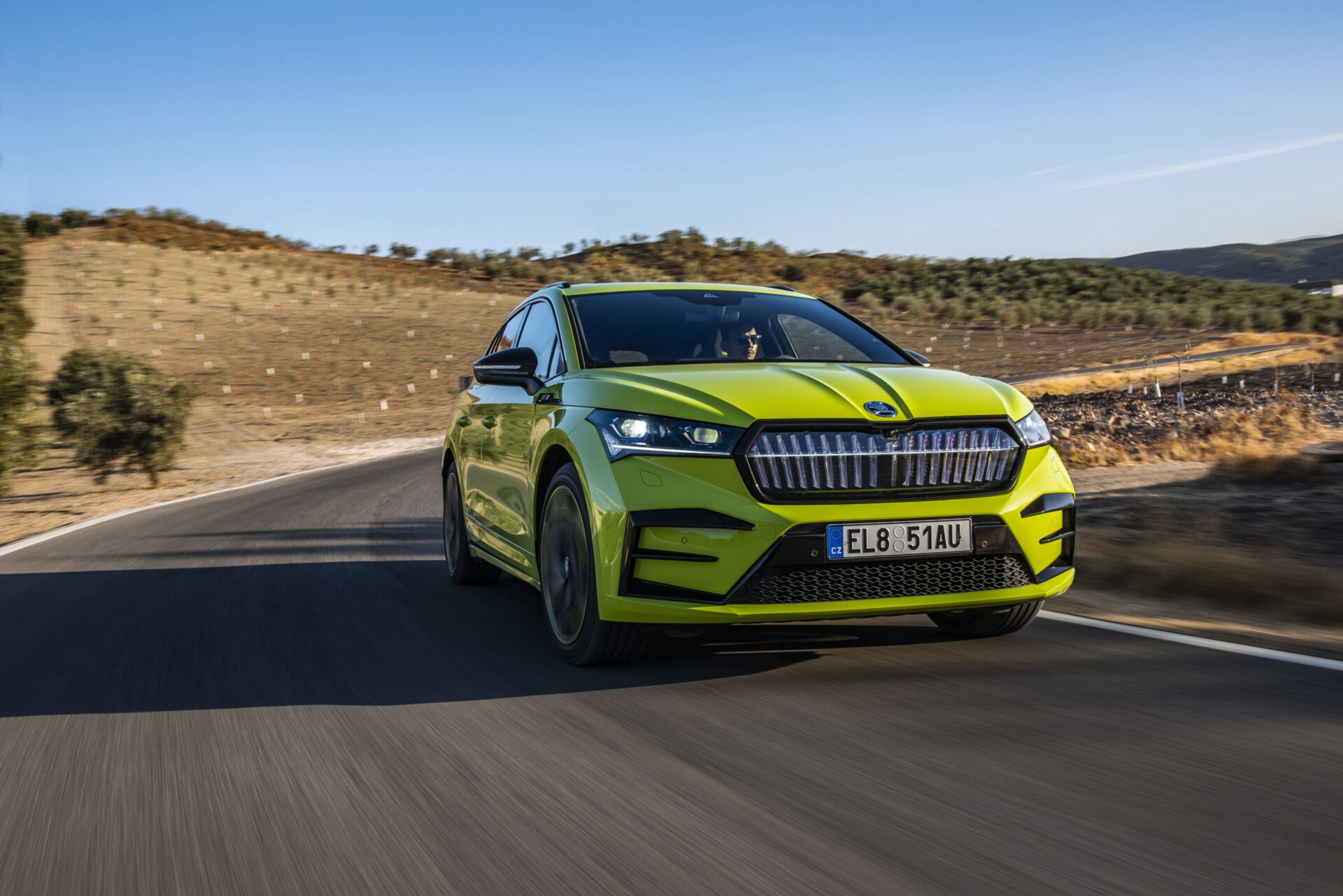 Škoda Enyaq RS iV - Enyaq konečně vyjíždí jako sportovní "ereso" (2/23)