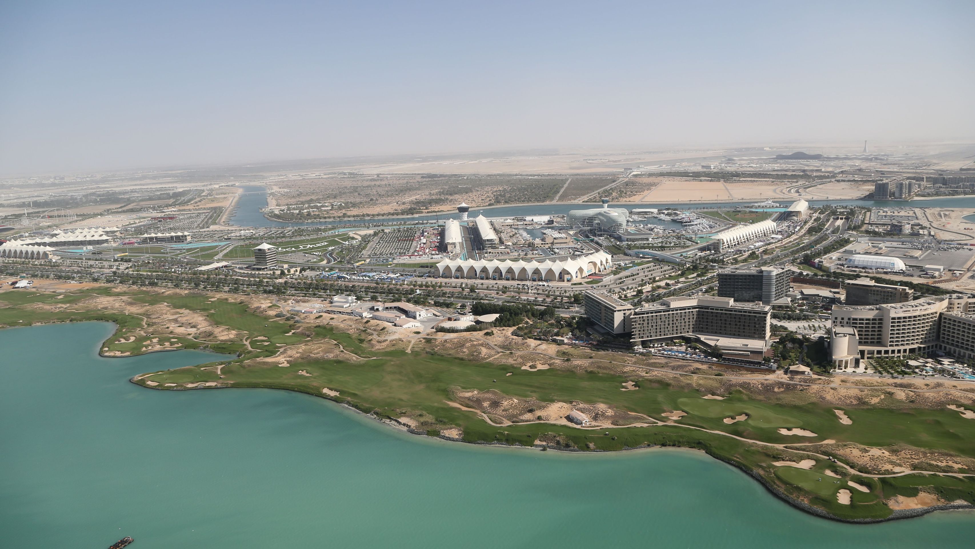 Okruh Yas Marina v Abú Zabí - Okruh Yas Marina v Abú Zabí (2/3)