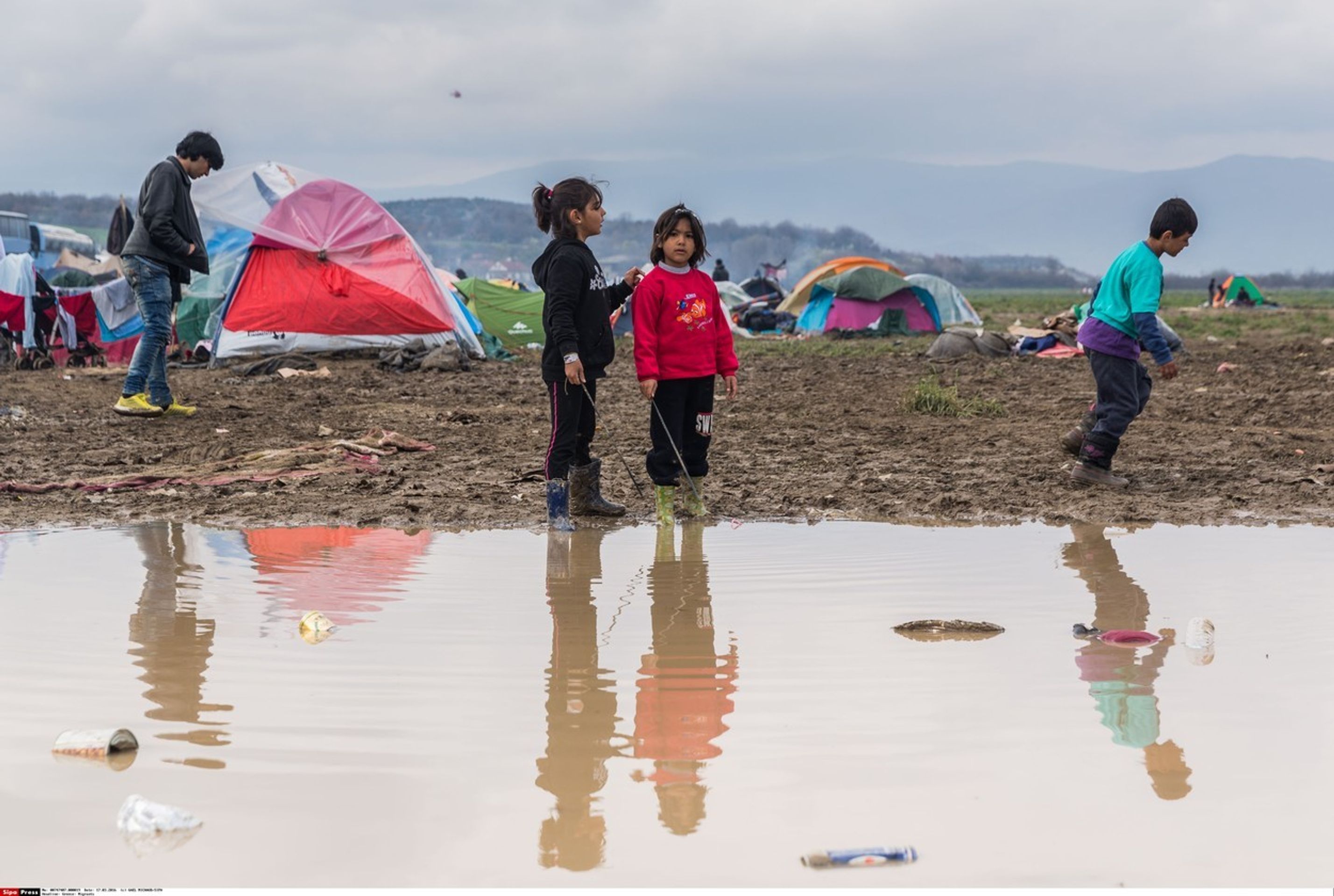 Uprchlický tábor v Idomeni - 13 - GALERIE: Kritická situace v uprchlickém táboře Idomeni (16/28)