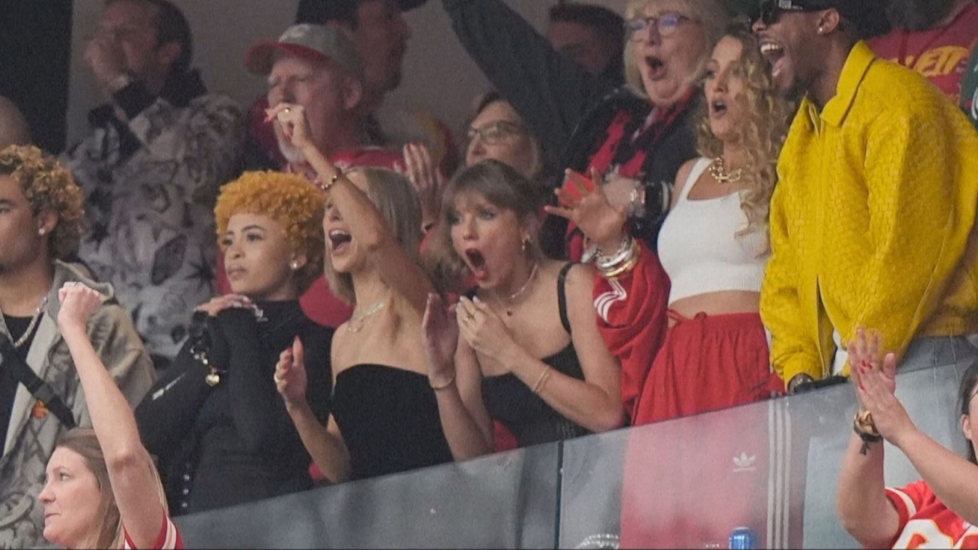 Taylor Swift - Taylor Swift na Super Bowlu (5/9)