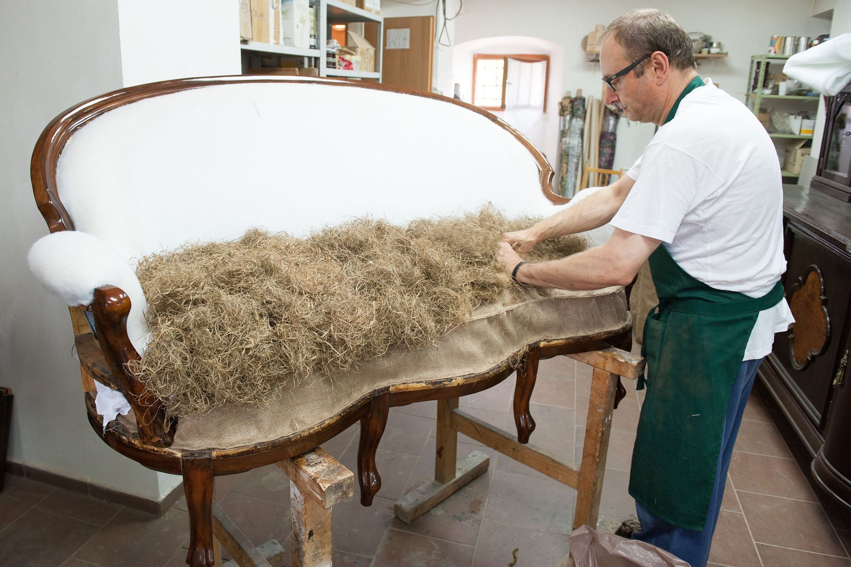 Renovace historické pohovky - 28 - GALERIE: Renovace historické pohovky (27/38)