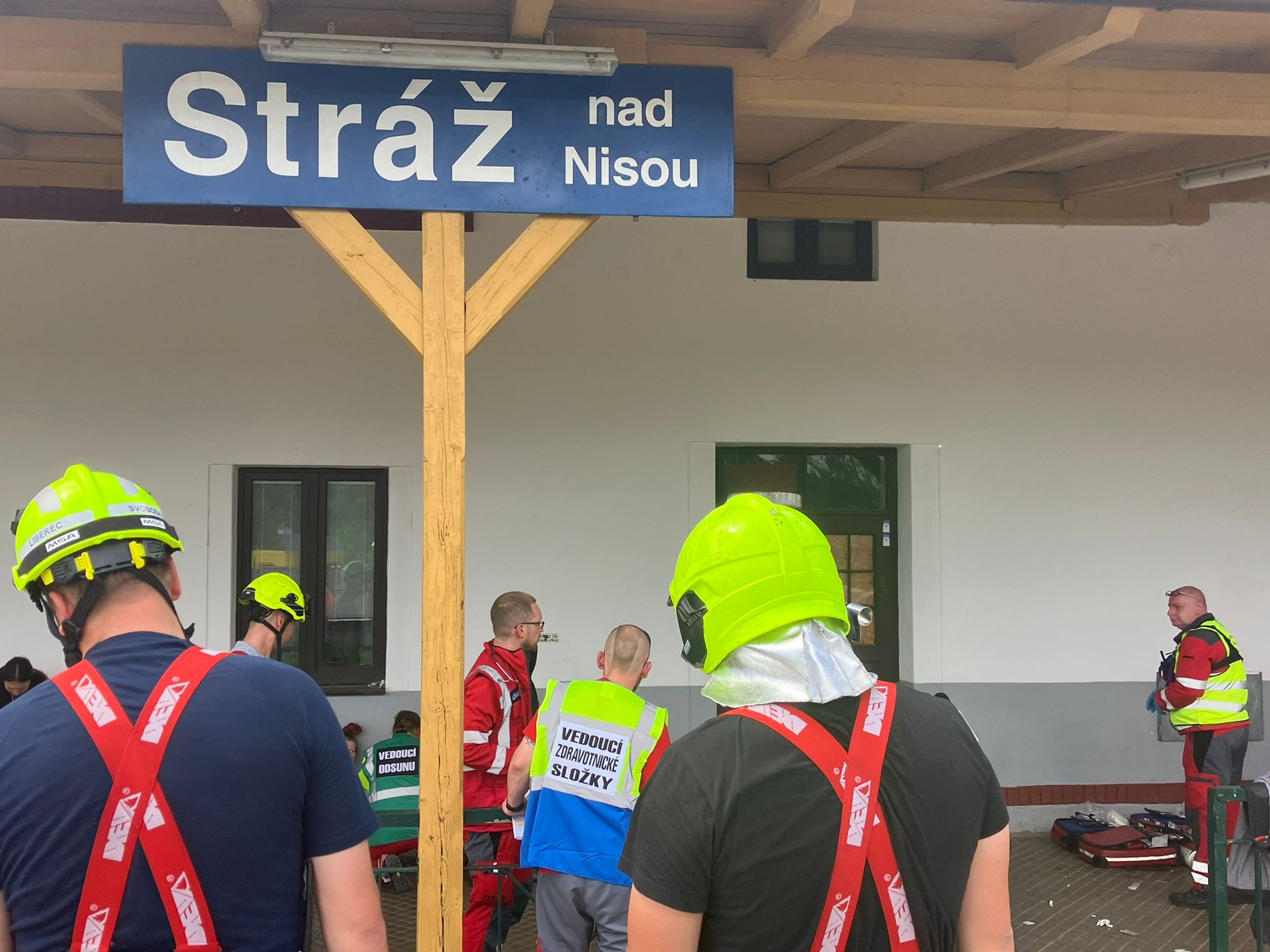 U Liberce se srazil vlak s nákladním autem - Nehoda vlaku s nákladním autem ve Stráži nad Nisou (3/7)