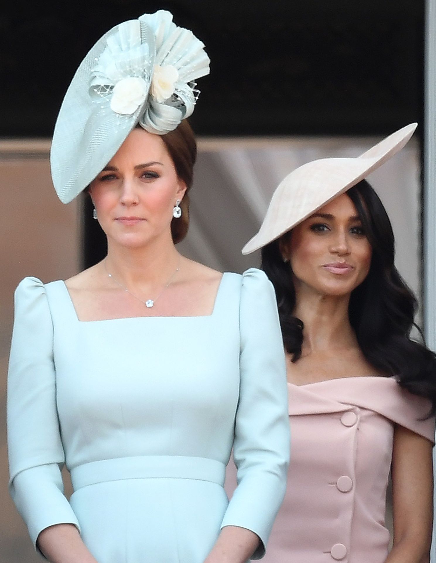 Princezna Kate a Meghan Markle, 9. 6. 2018 Trooping the Colour - Kate Middleton a Meghan Markle (10/10)