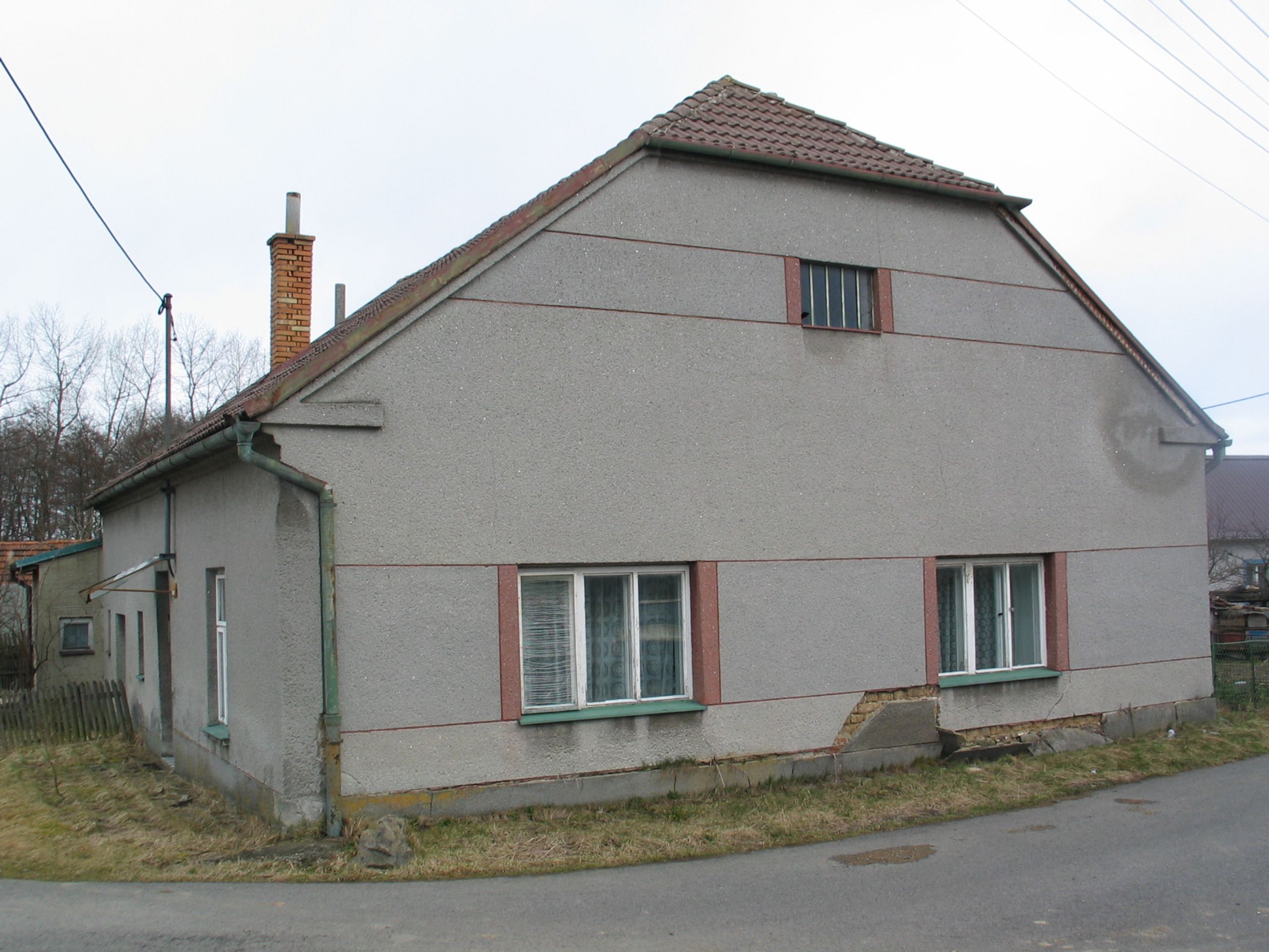 Dům v Nivě (Prostějov) Minimální kupní cena 86 000 Kč - REALITNÍ VÝPRODEJ! Stát se zbavuje stovek nemovitostí. PŘEHLED (13/15)