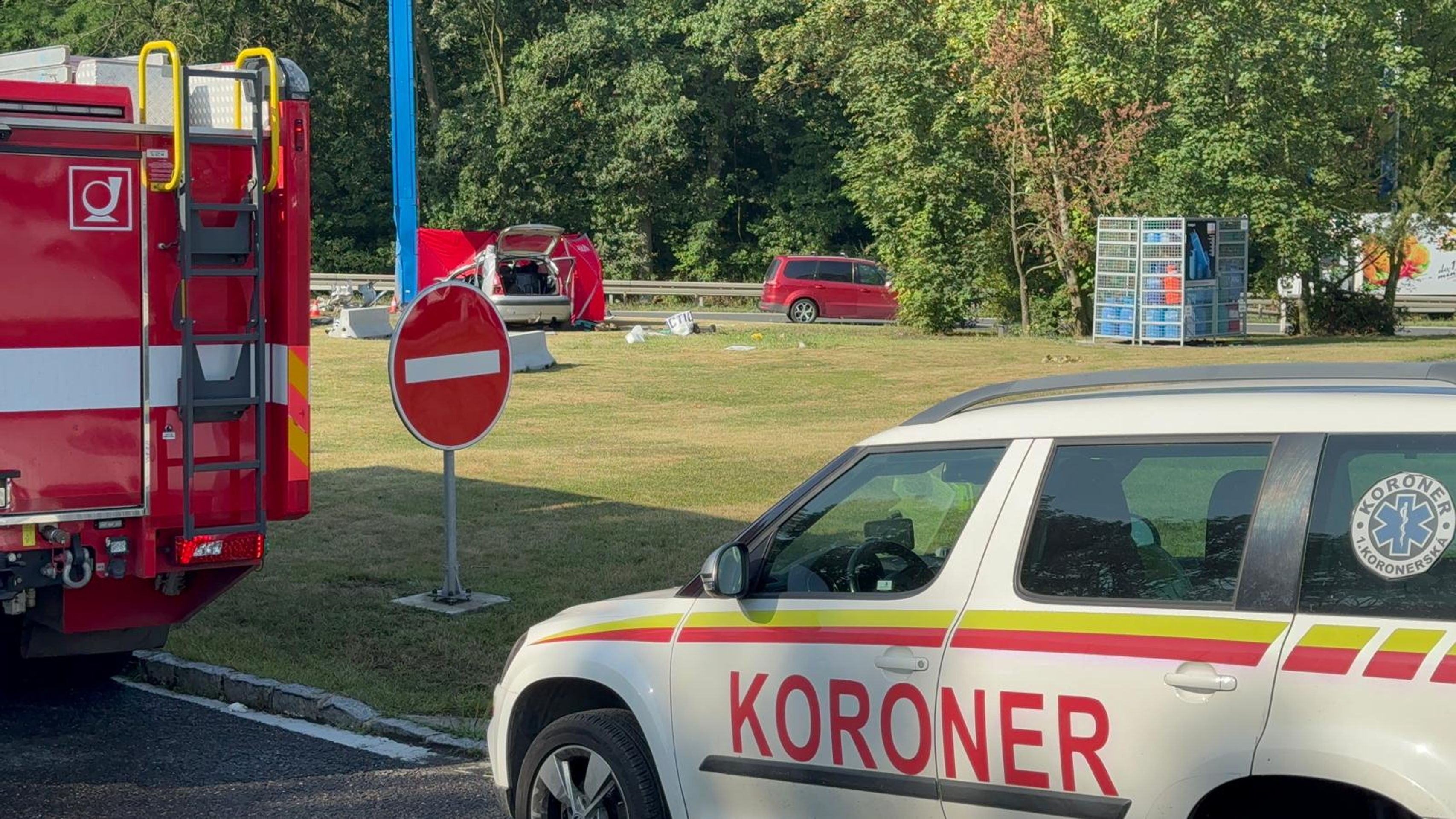 Tragická dopravní nehoda na dálnici D7 u exitu na 5. kilometru (1) - Tragická dopravní nehoda na dálnici D7 (1/9)