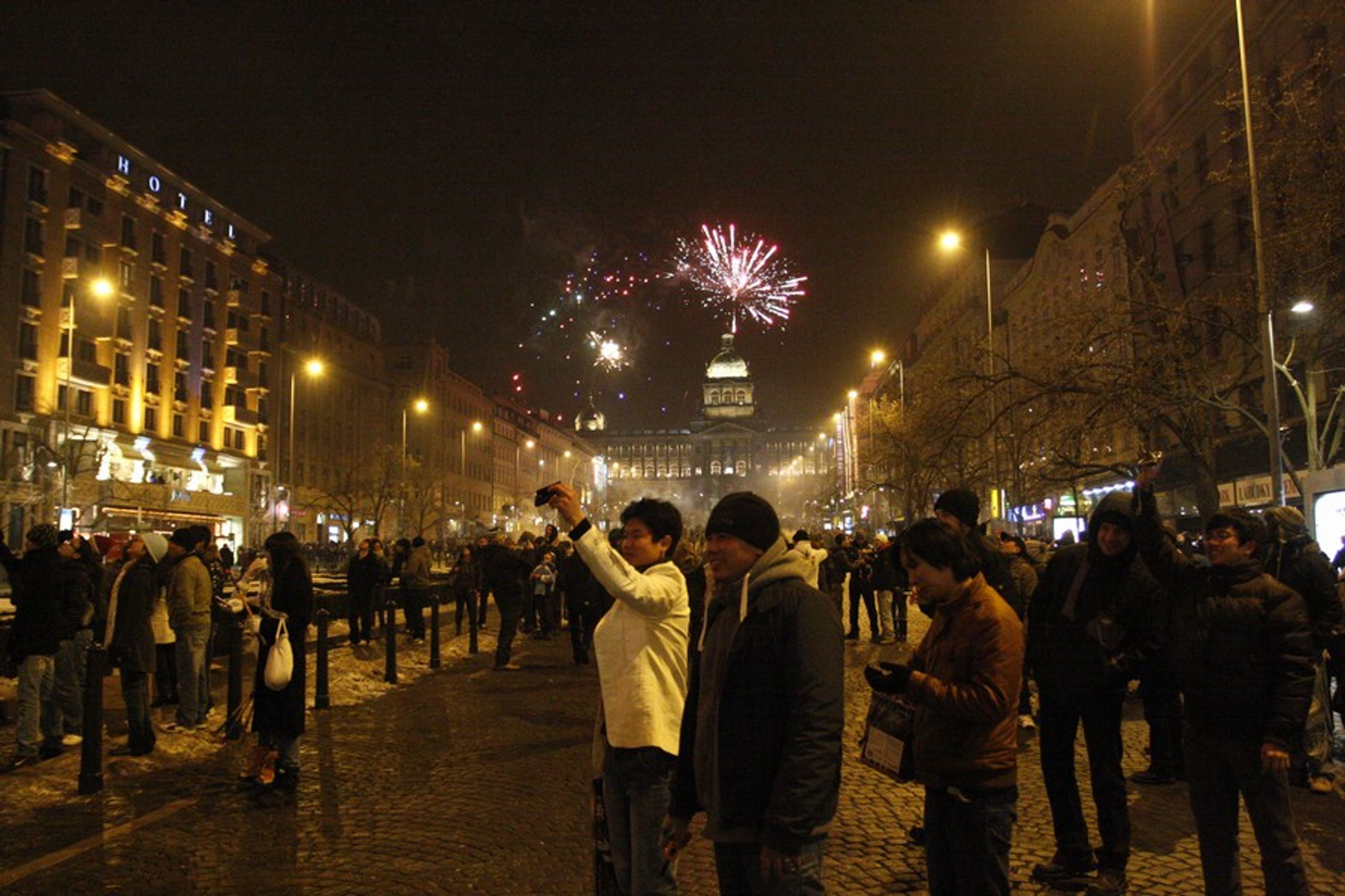 Oslavy Nového roku na Vaclevském náměstí - 8 - GALERIE: Silvestr 2011 na Václavském náměstí (15/17)