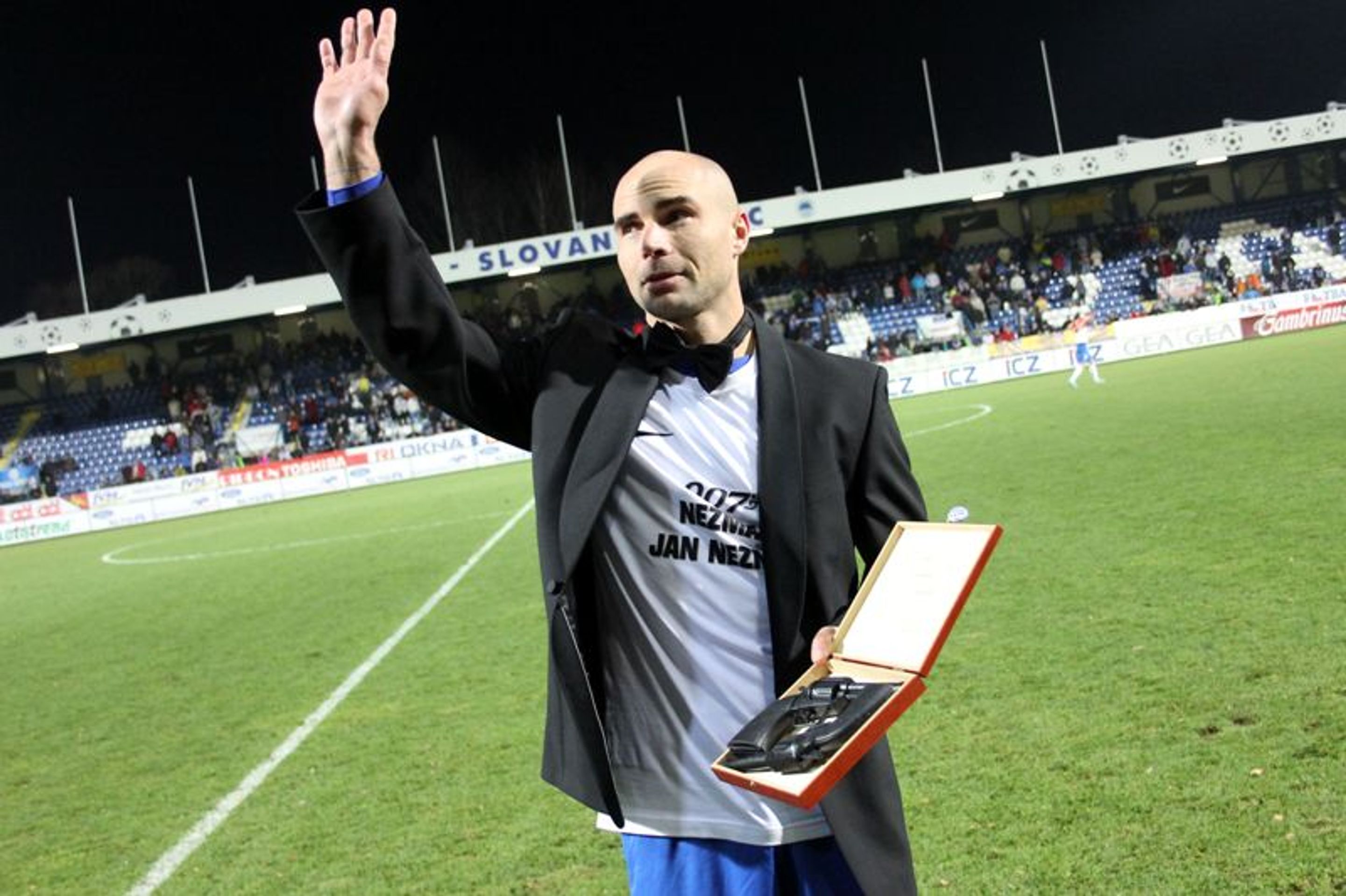 Nezmar se loučil s kariérou - 4 - GALERIE: Fotbalista Nezmar se loučil s kariérou (5/9)
