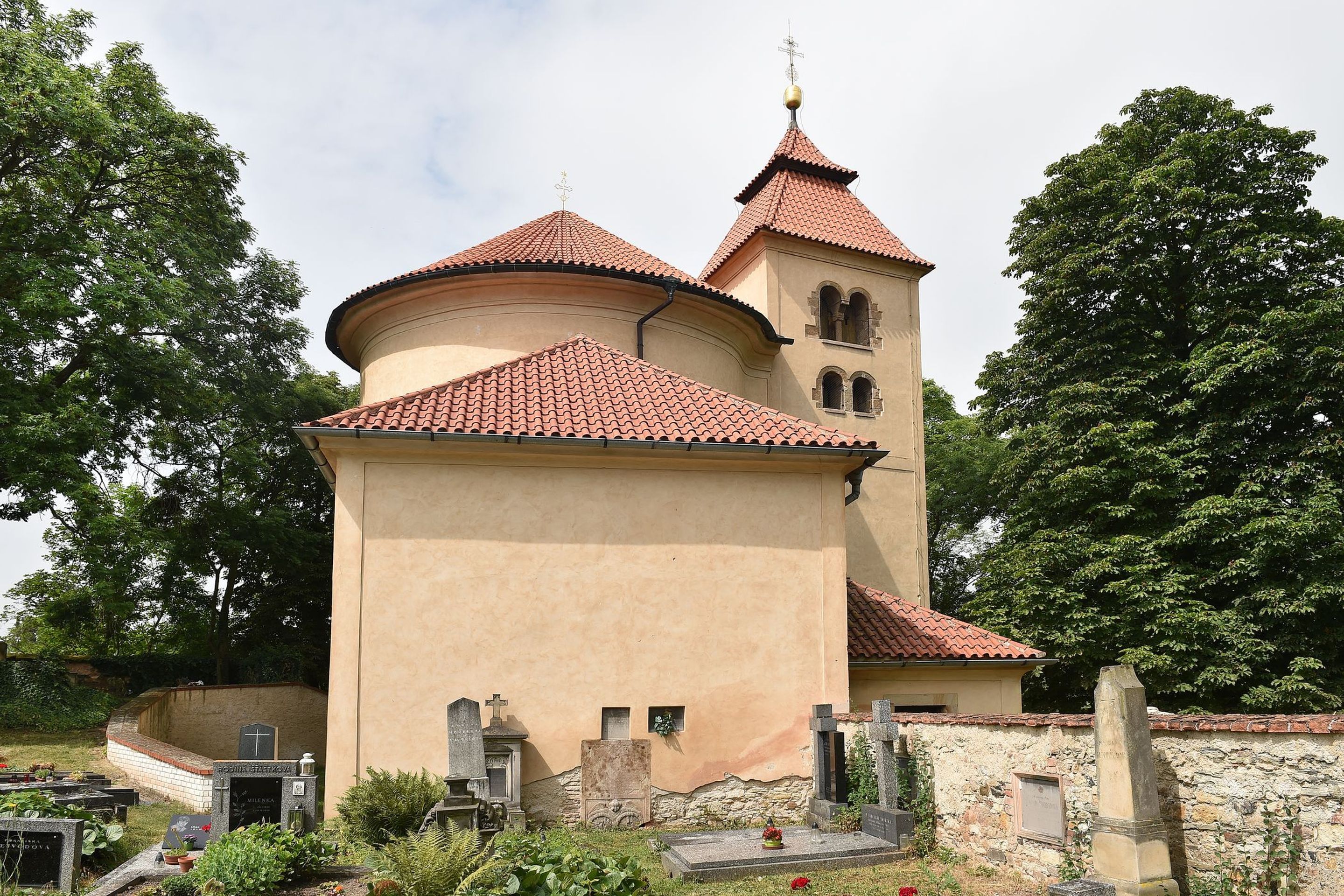 Budeč - rotunda sv. Petra a Pavla - 5 - GALERIE: Architektonická NEJ Česka (15/33)
