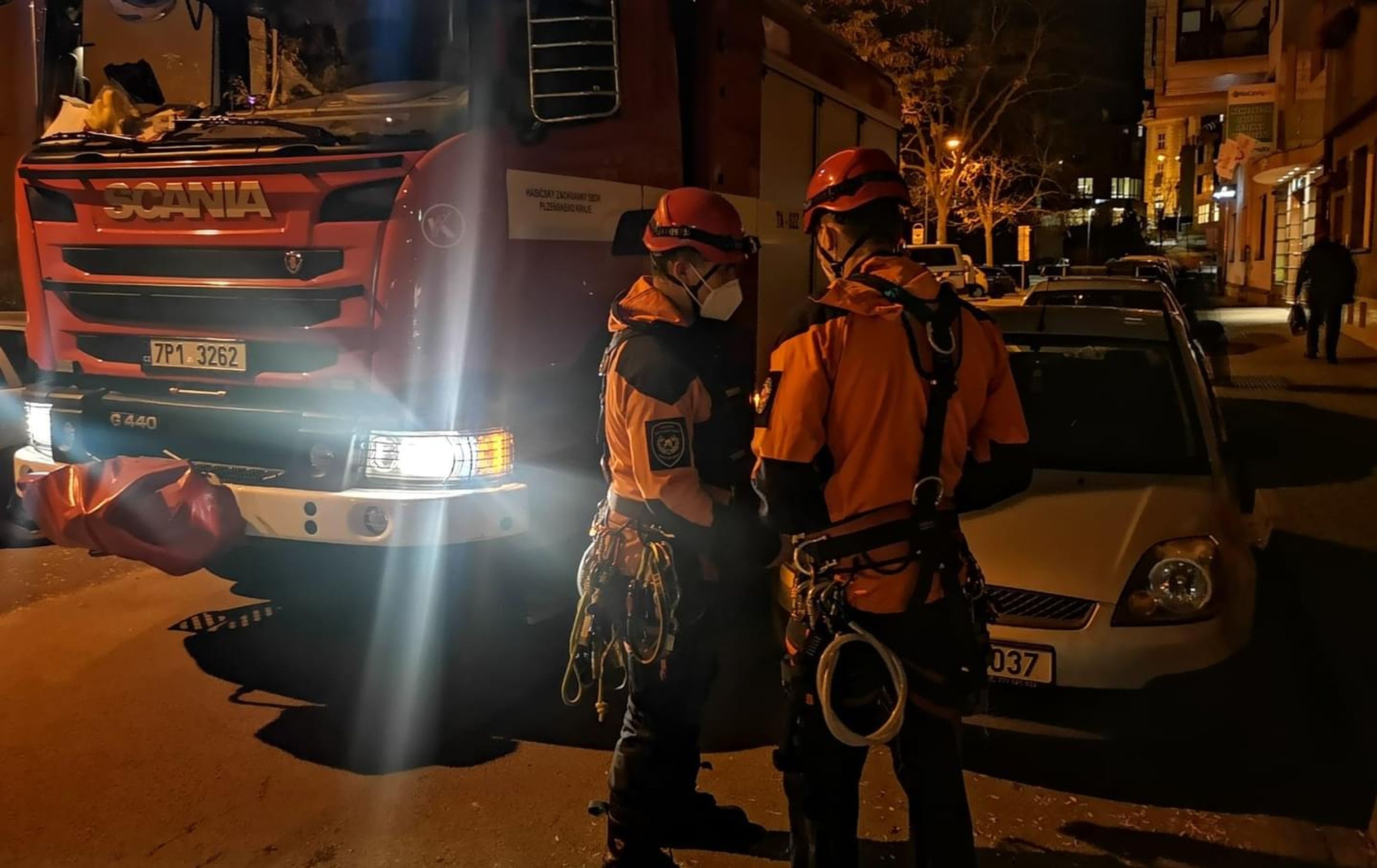 V Plzni našli mrtvého mladíka - V Plzni našli mrtvého mladíka (3/8)