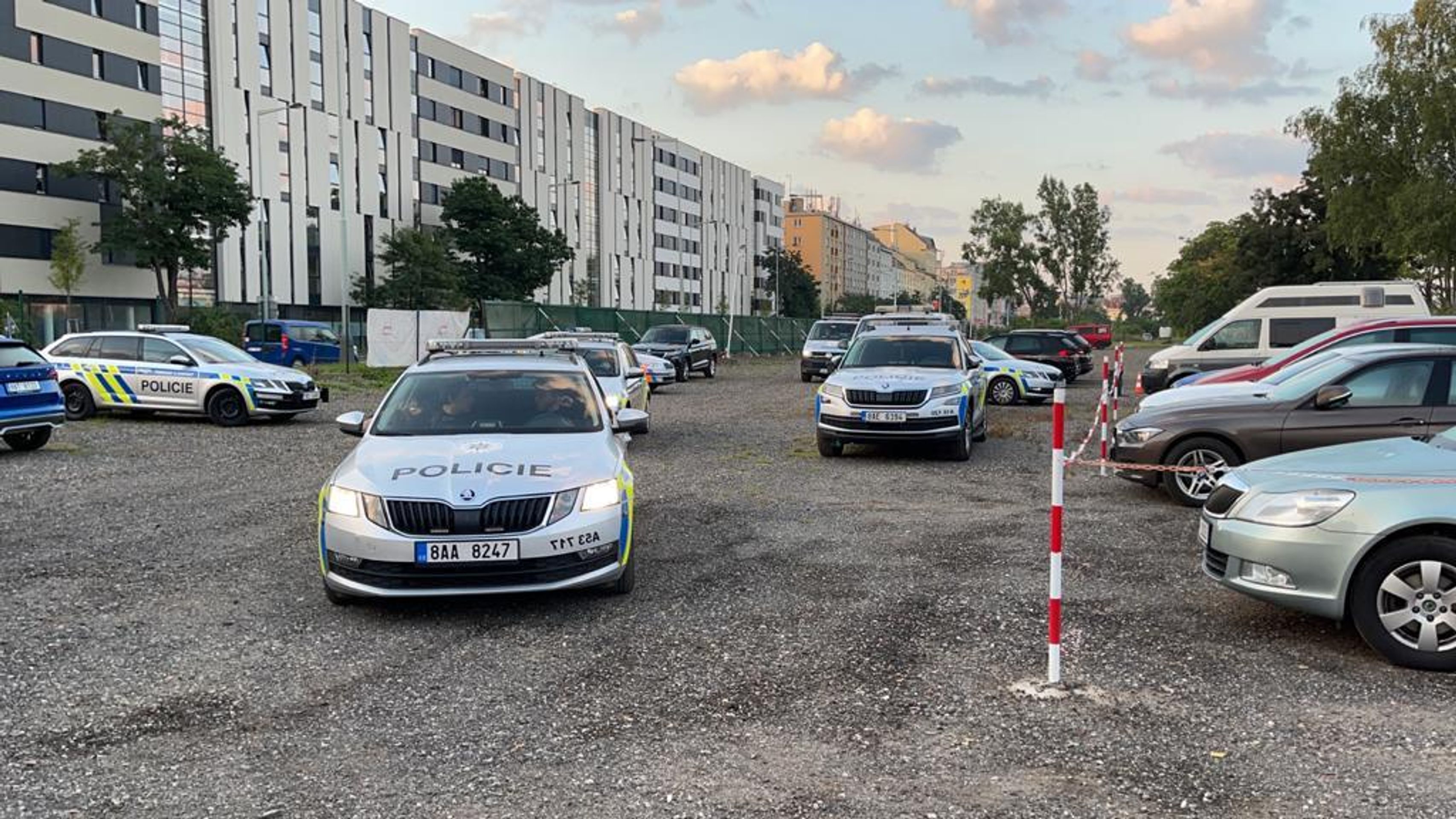 Dodávka s migranty ujížděla policii - 15 - GALERIE: Migranti utíkali před policií (12/26)