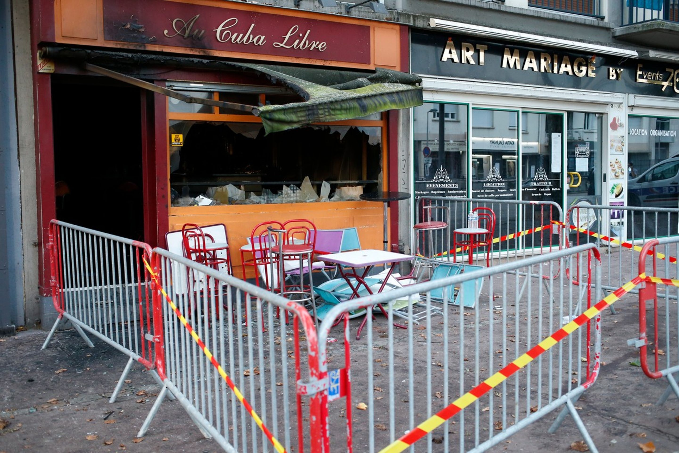 Požár na oslavě ve francouzském Rouen - 1 - GALERIE: Požár na oslavě ve francouzském baru (1/5)