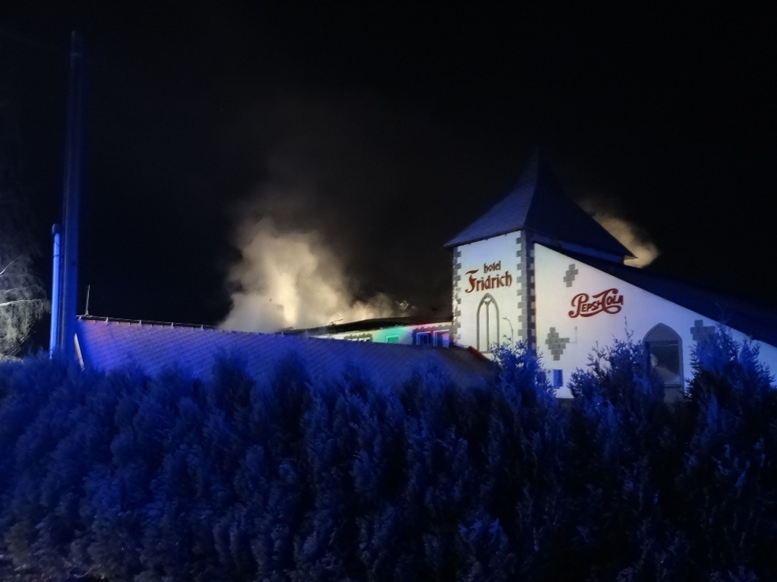Požár hotelu Fridrich - 24 - GALERIE: Požár hotelu Fridrich v Těrlicku na Karvinsku (5/54)