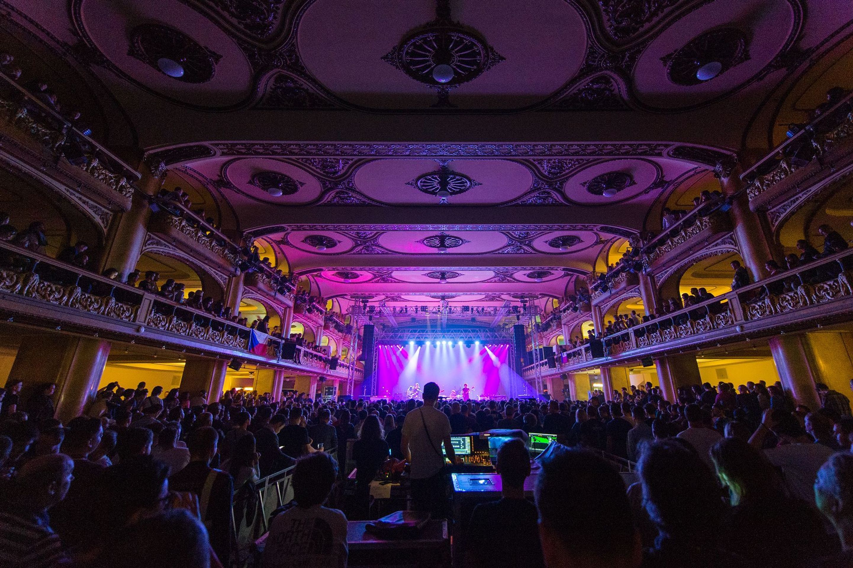 Blossoms - 8 - GALERIE: Koncert Noel Gallagher's High Flying Birds (8/11)