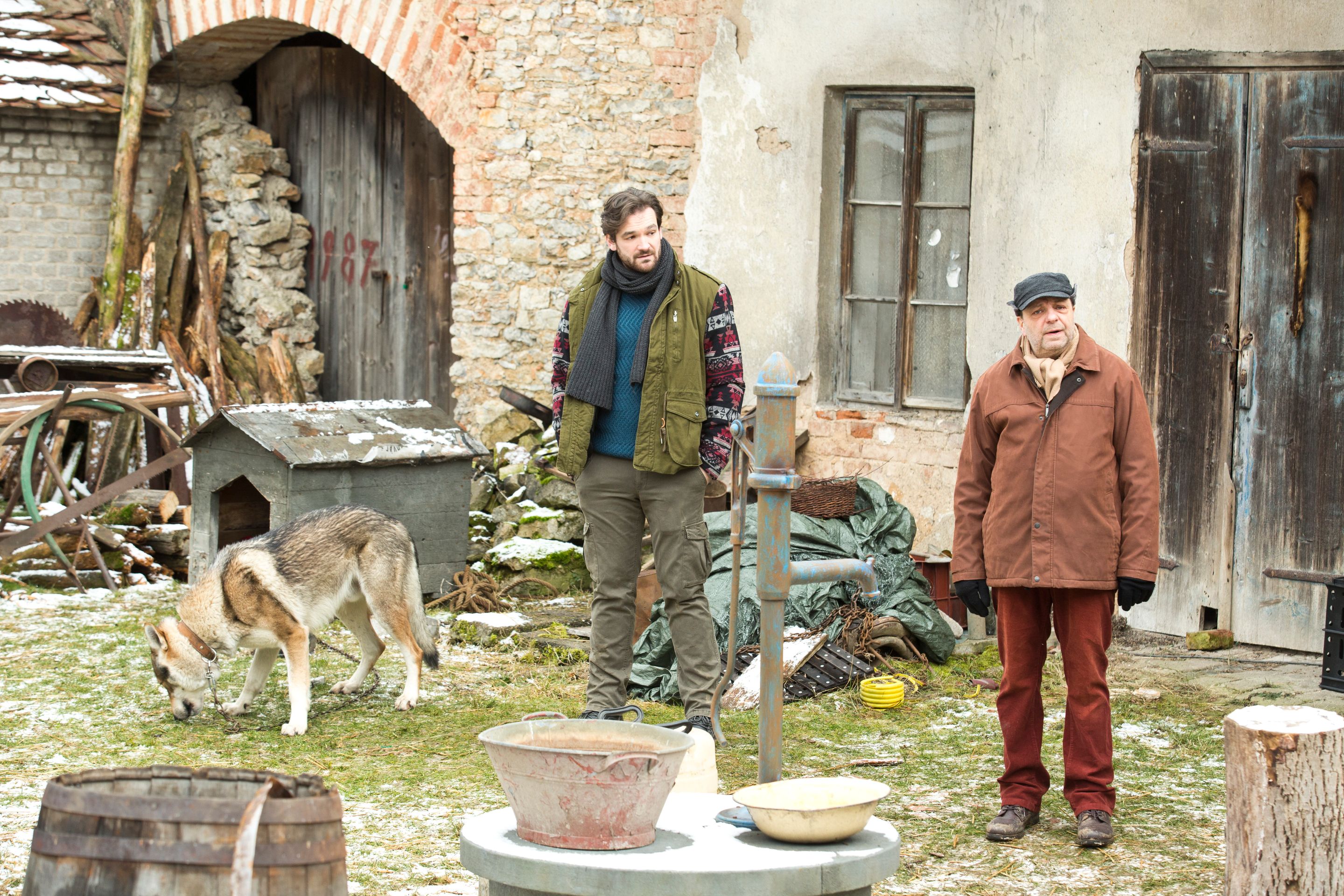 Drazí sousedé - GALERIE: Léto v televizi (2/20)