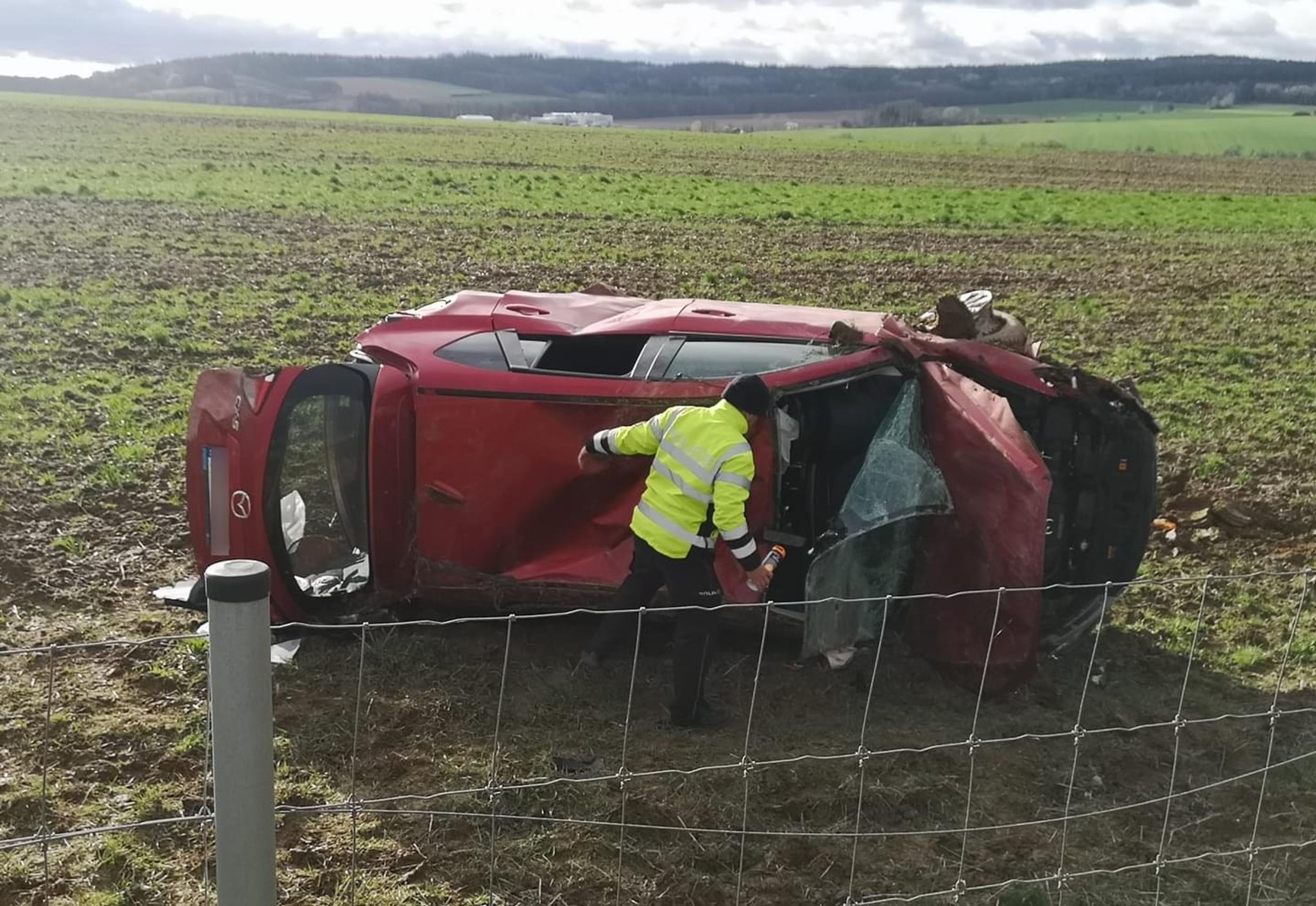 Na Plzeňsku se srazila dvě osobní auta - Vážná nehoda na Plzeňsku (5/10)