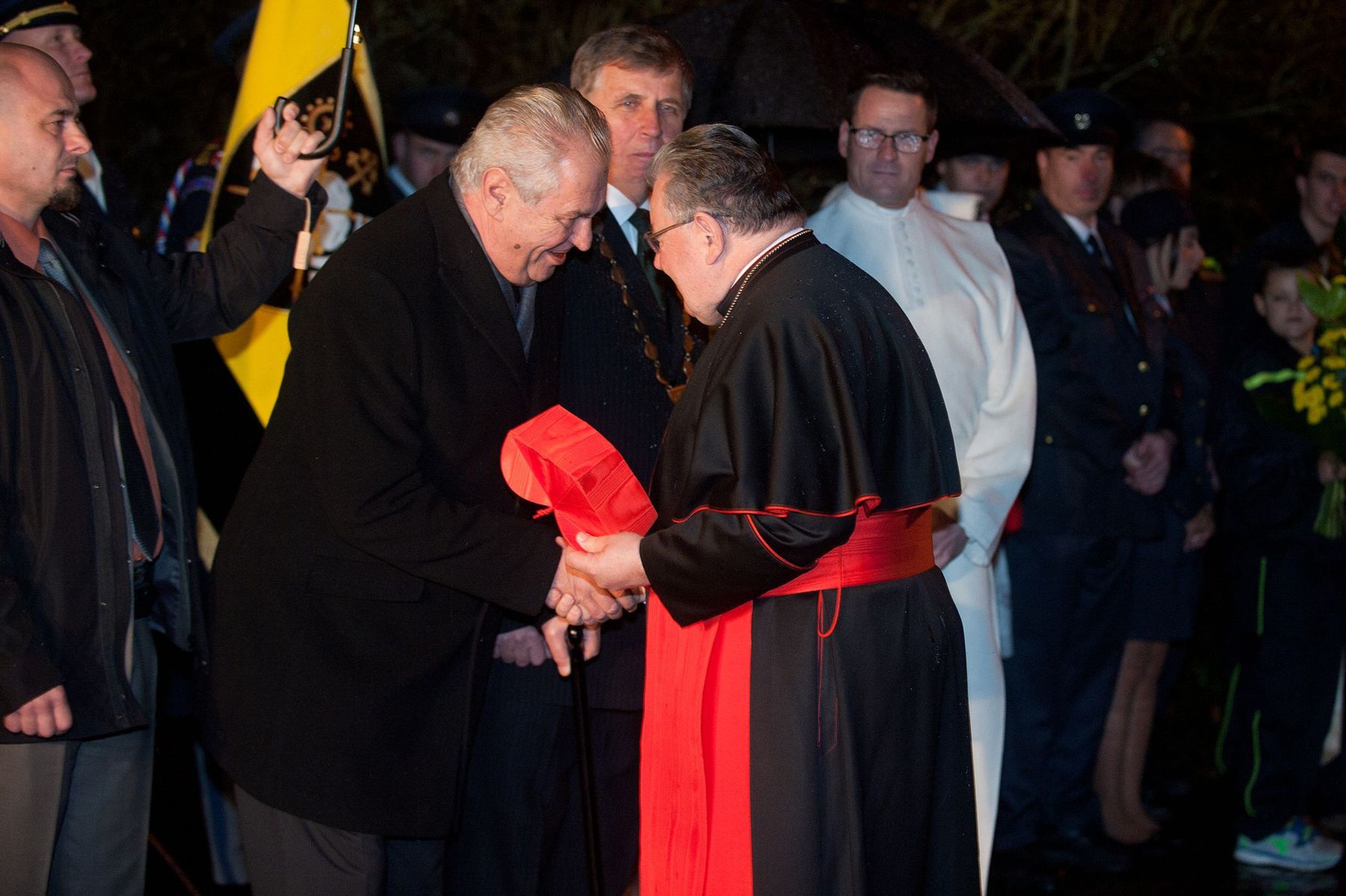 Mše za prezidenta Miloše Zemana a vlast - 15 - GALERIE: Mše za prezidenta Miloše Zemana a vlast (6/10)