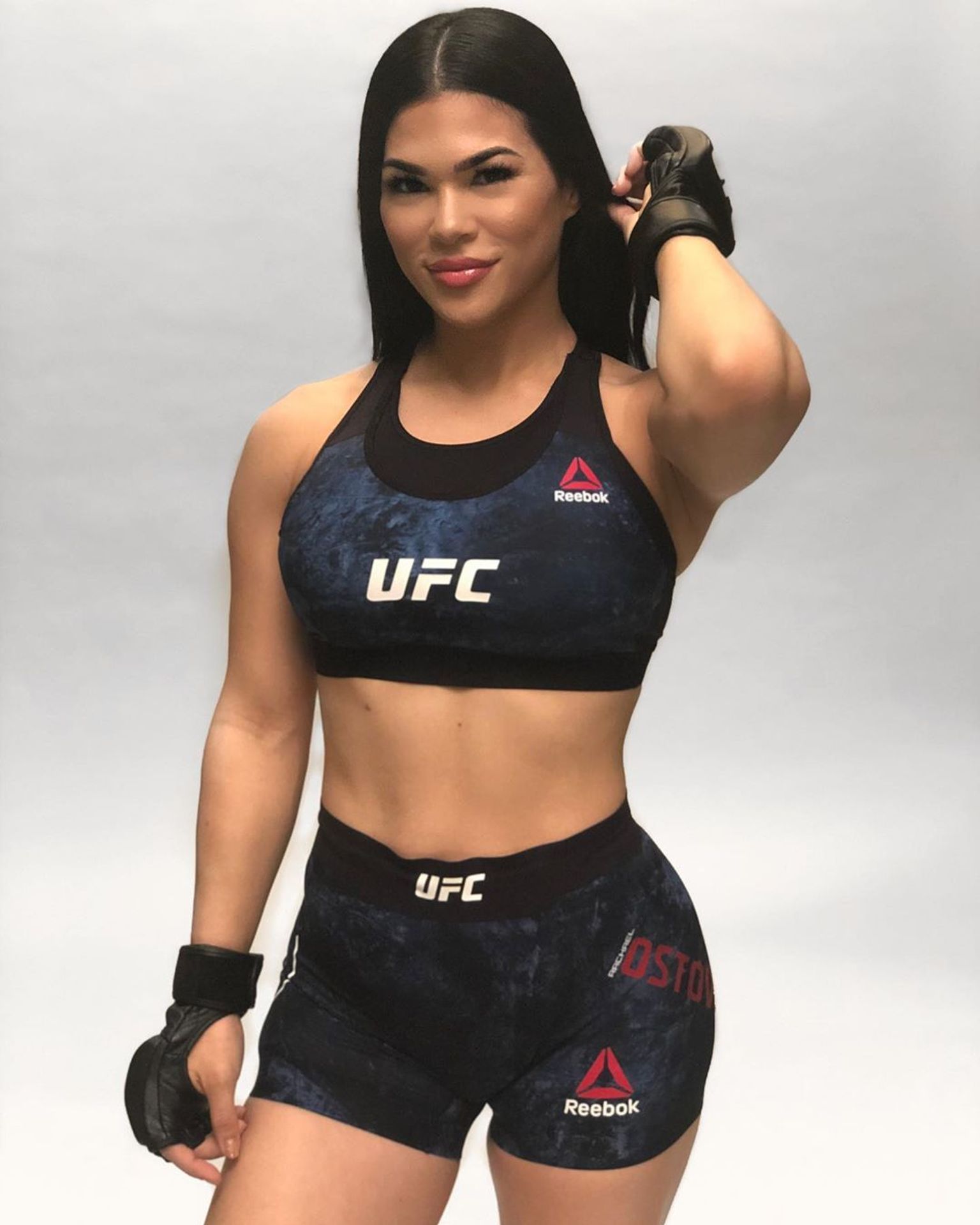 UFC zápasnice Rachael Ostovičová - GALERIE: Havajská kráska Rachael Ostovičová (11/13)