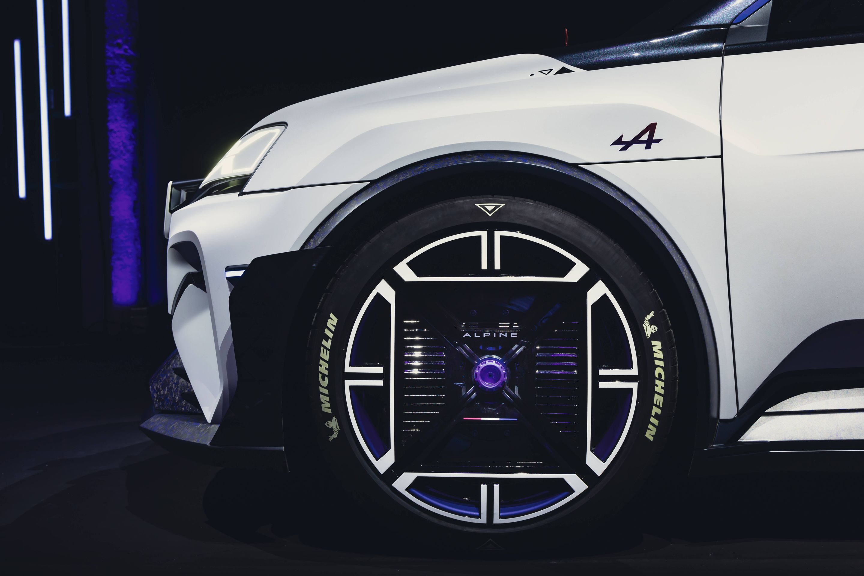 Alpine A290 Beta - Značka Alpine představila koncepční hot hatch A290 Beta (3/18)