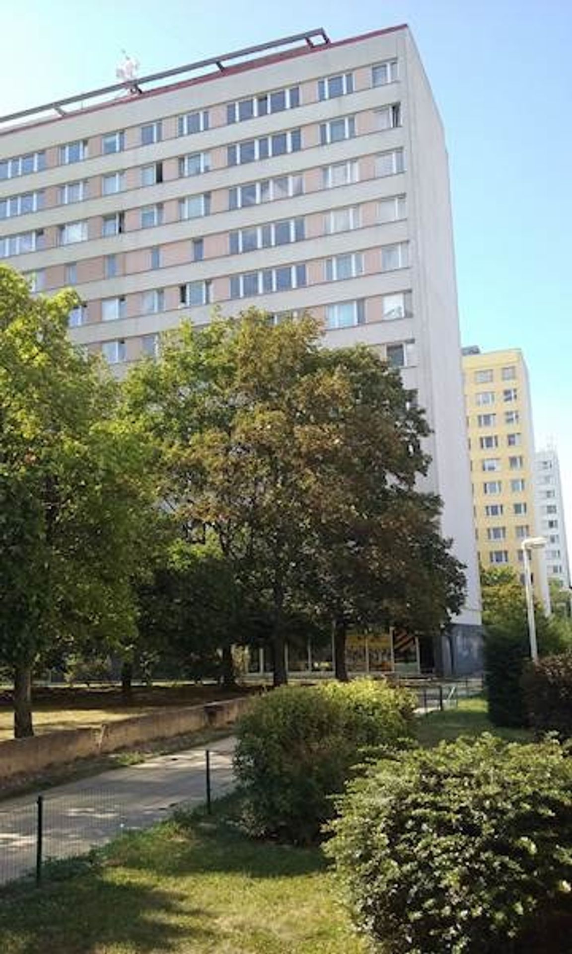 Byt 3+1 v sedmém patře v Praze 4 - GALERIE: Nabídka majetku státu, nemovitosti na prodej za nízkou cenu (1/15)
